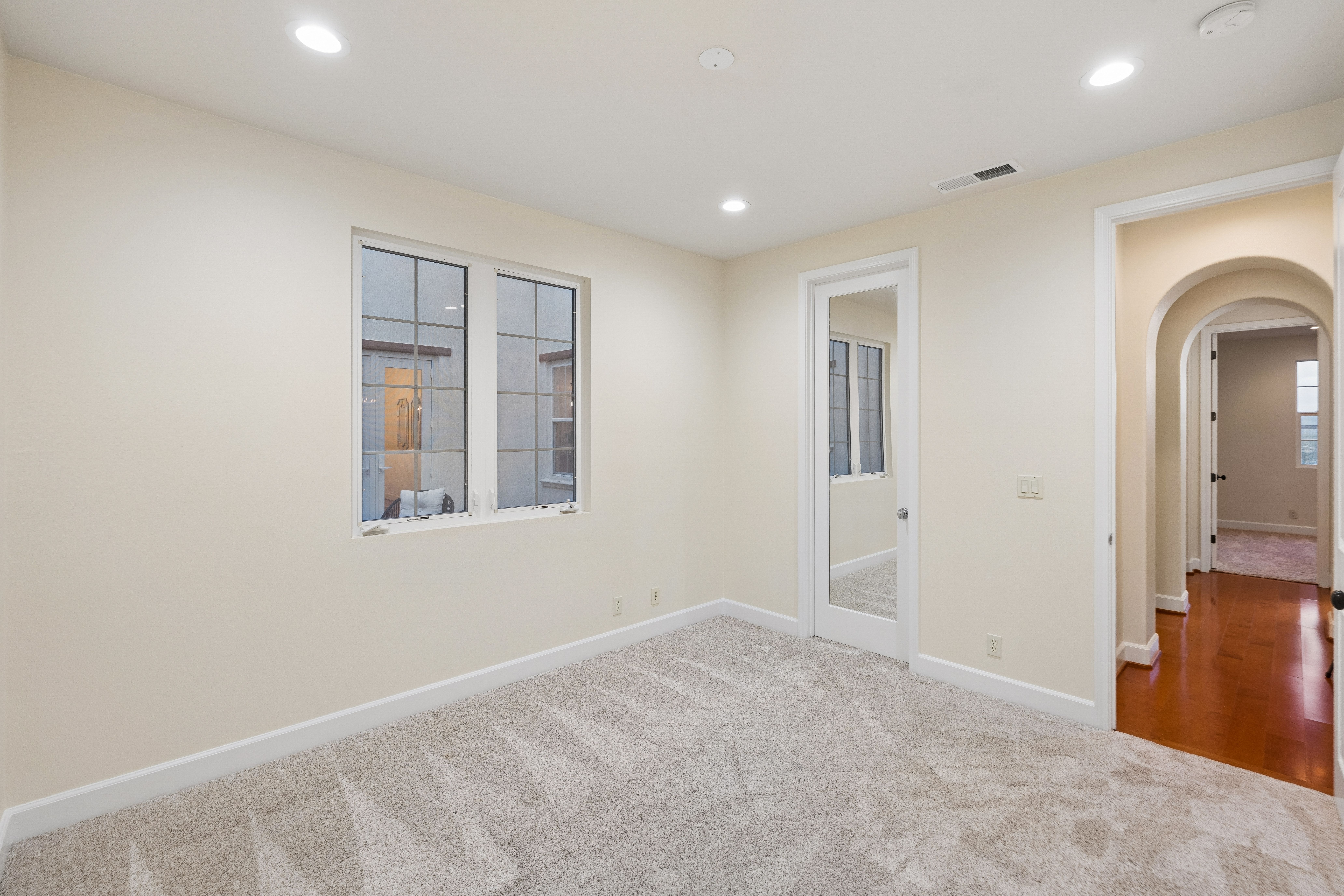  Panoramic Views and Timeless Design in This Stunning Shapell ?Gallery? Residence - 物件實景