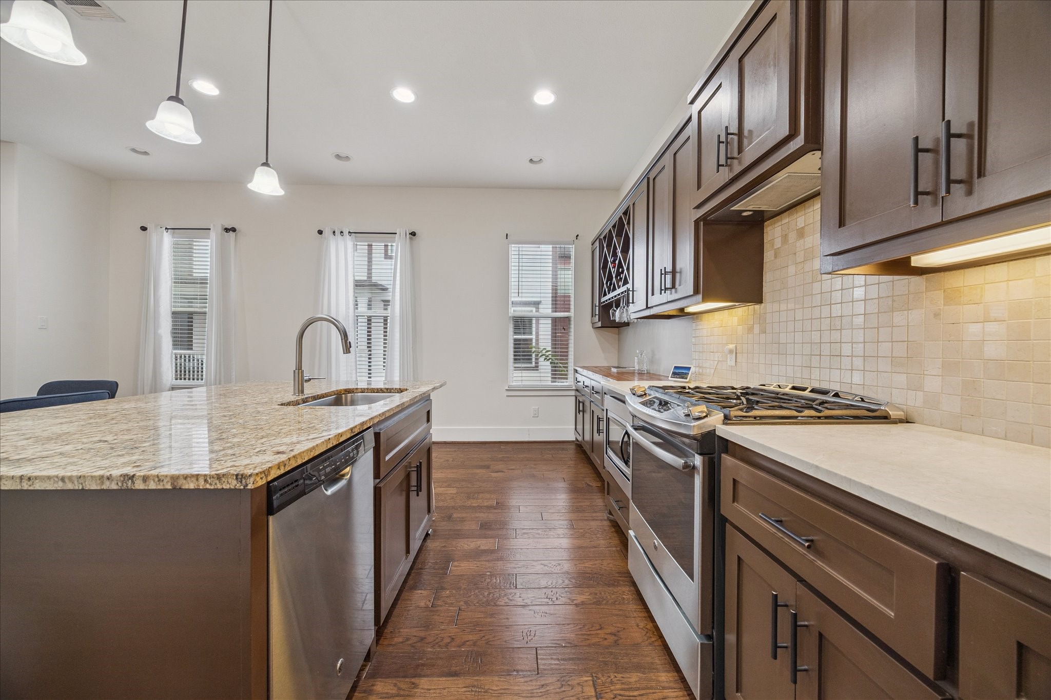  1425 W 23rd Street B - 物件實景