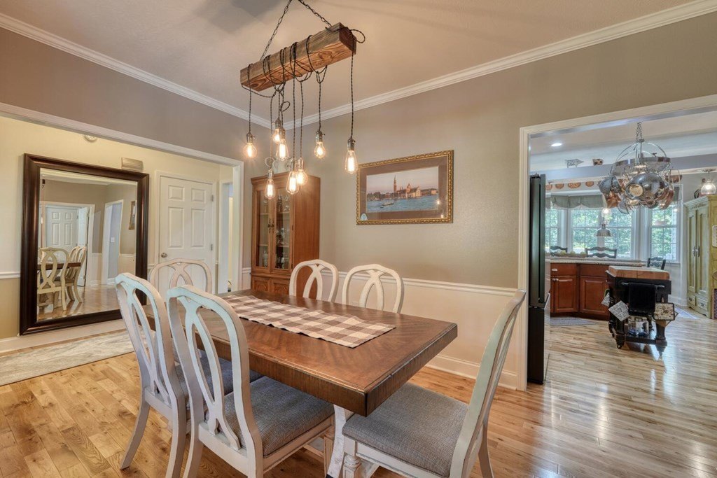 Blairsville, Georgia, 30512, United States, 4 Bedrooms Bedrooms, ,3 BathroomsBathrooms,Residential,For Sale,1893432