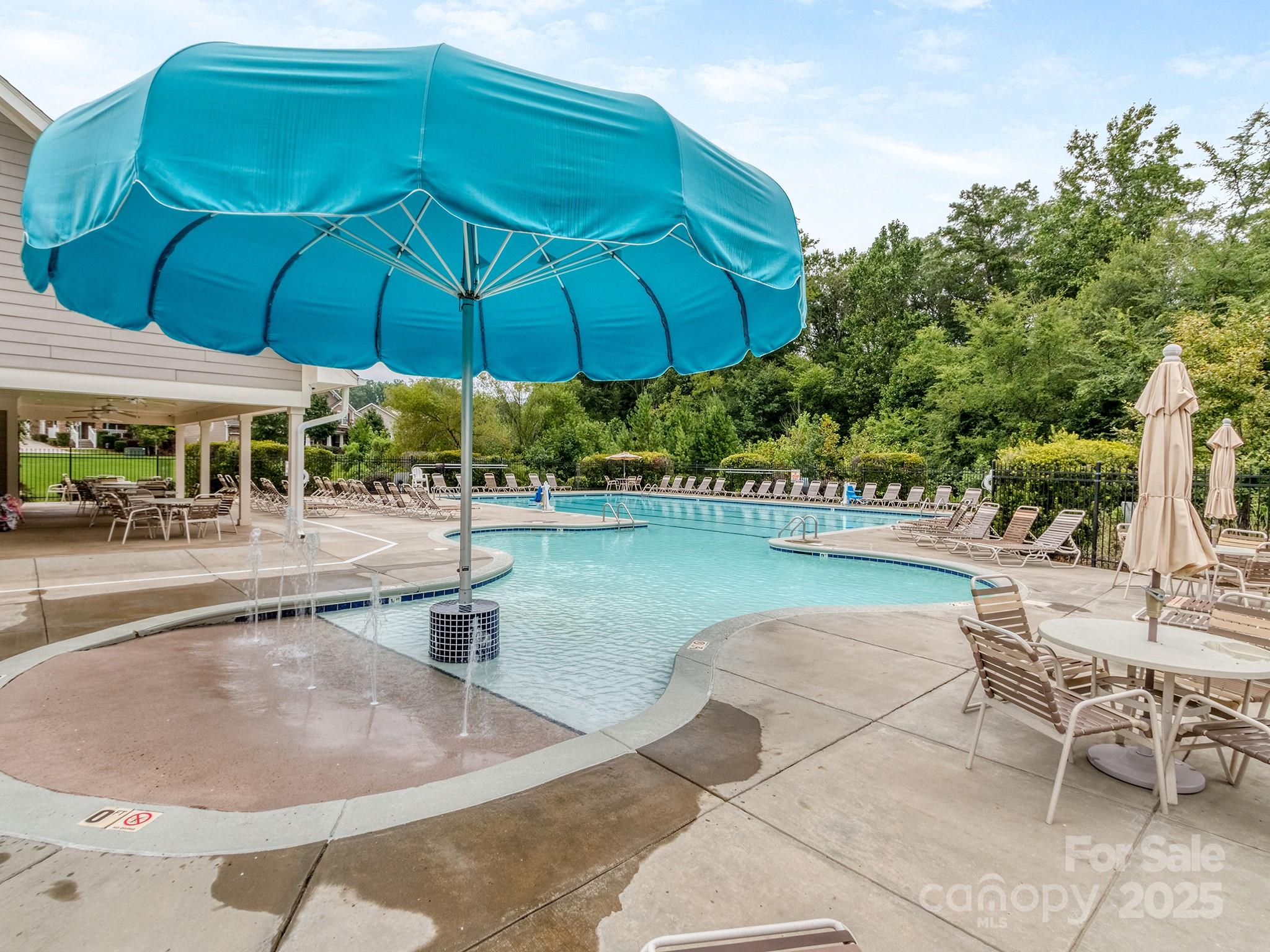 Huntersville, North Carolina, 28078, United States, 3 Bedrooms Bedrooms, ,3 BathroomsBathrooms,Residential,For Sale,1910986