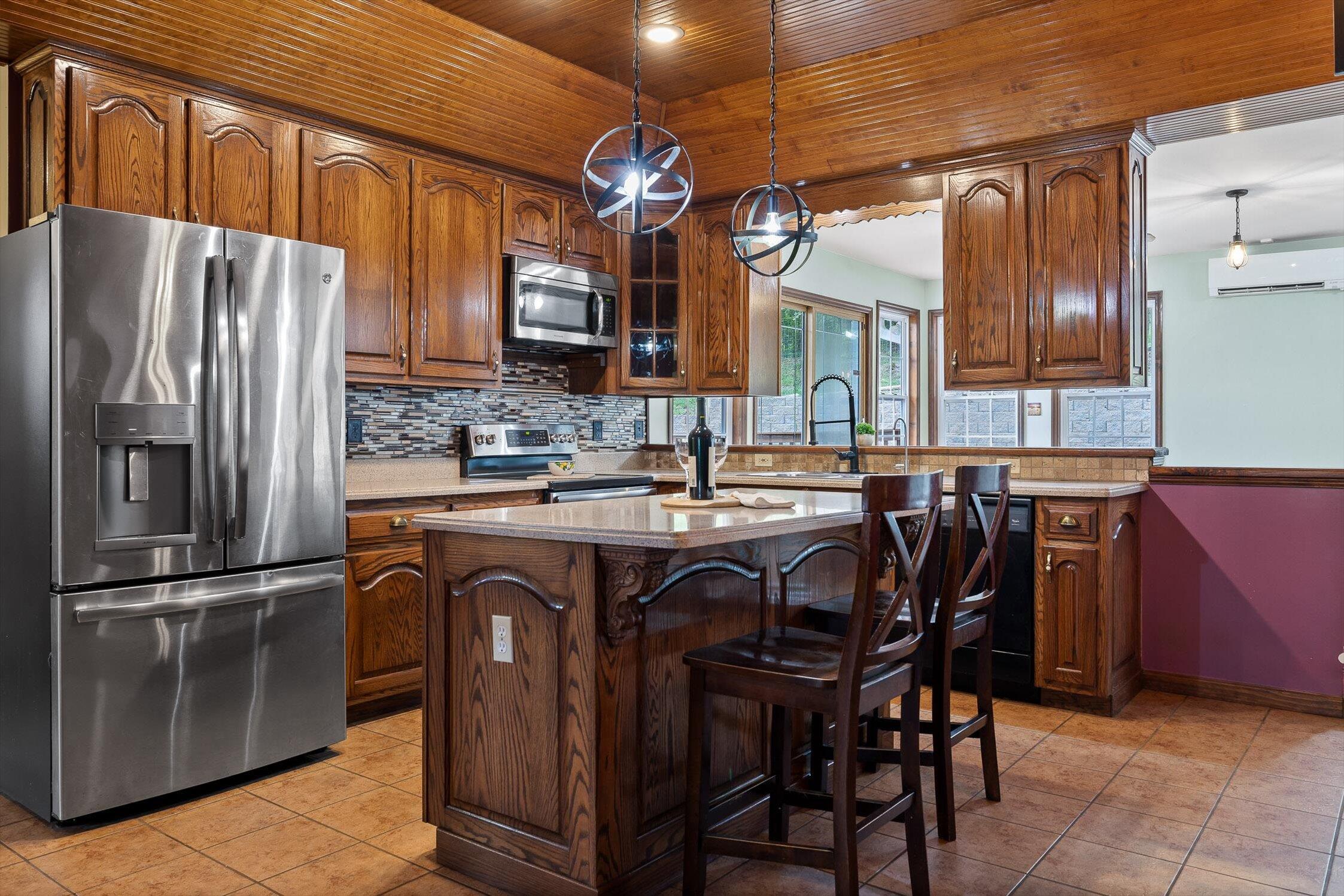 Dunlap, Tennessee, 37327, United States, 3 Bedrooms Bedrooms, ,2 BathroomsBathrooms,Residential,For Sale,1912691