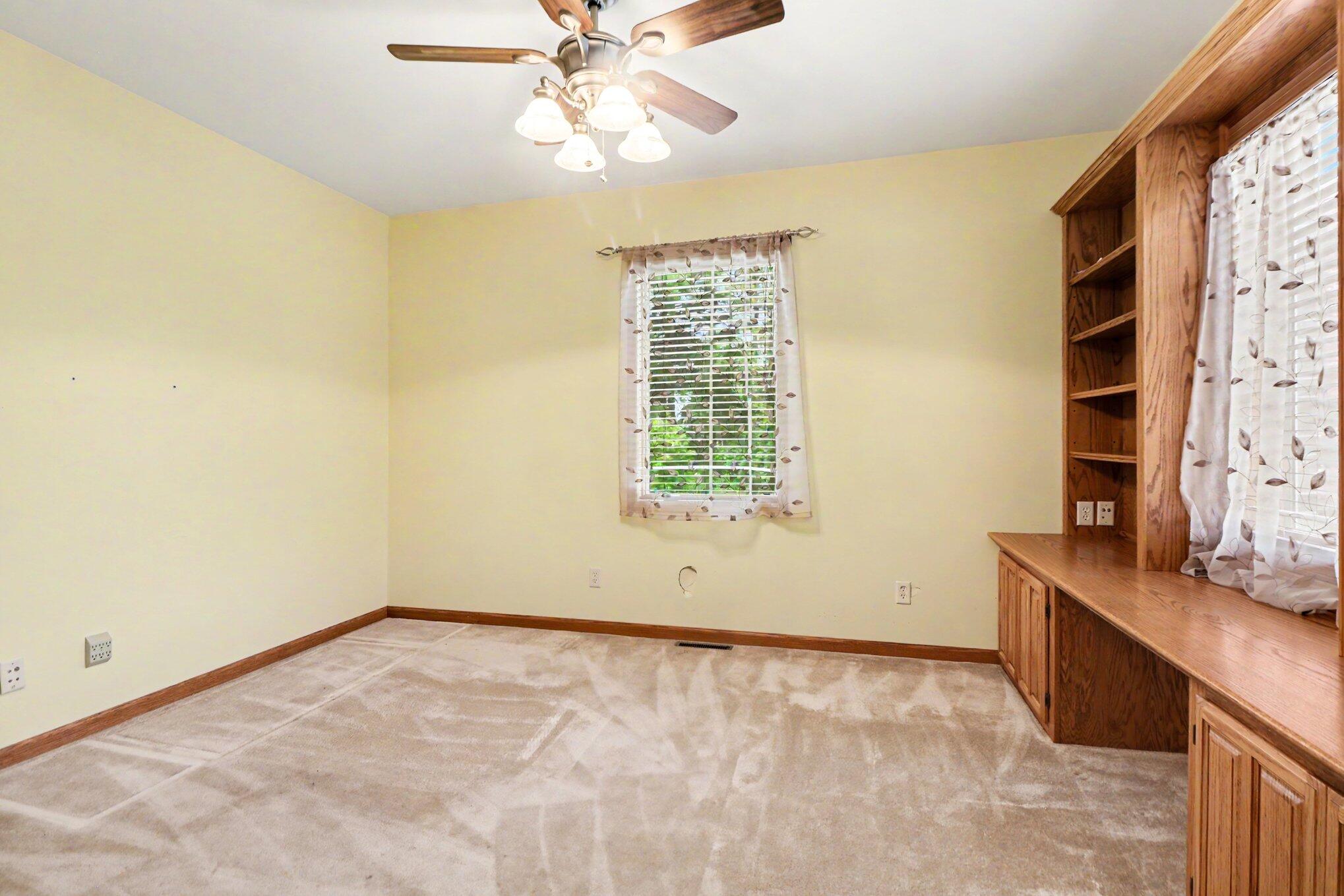 Valparaiso, Indiana, 46383, United States, 3 Bedrooms Bedrooms, ,3 BathroomsBathrooms,Residential,For Sale,2048382