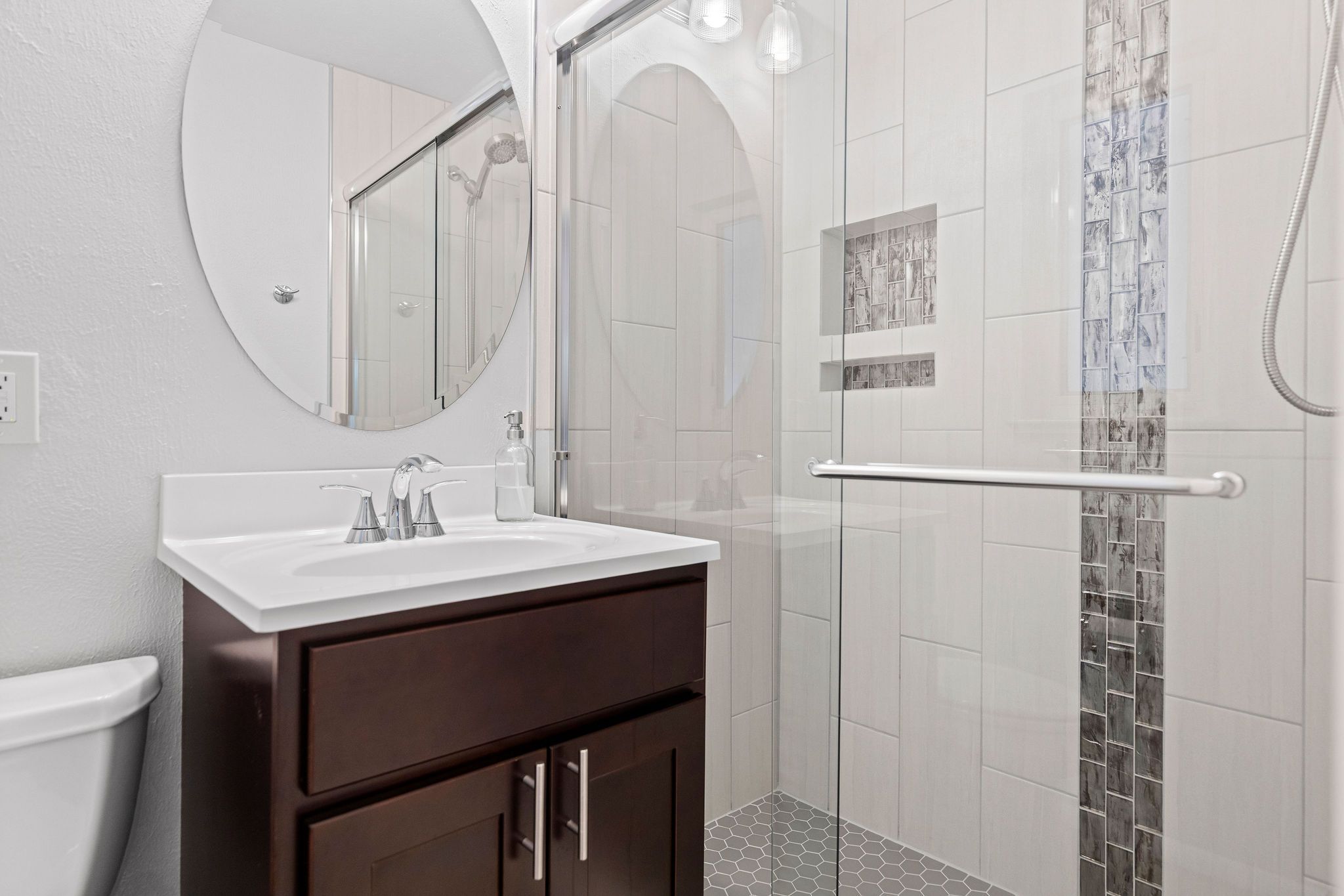  Beautifully Updated and Ideally Located Near Belmar and O’Kane Park - 物件實景