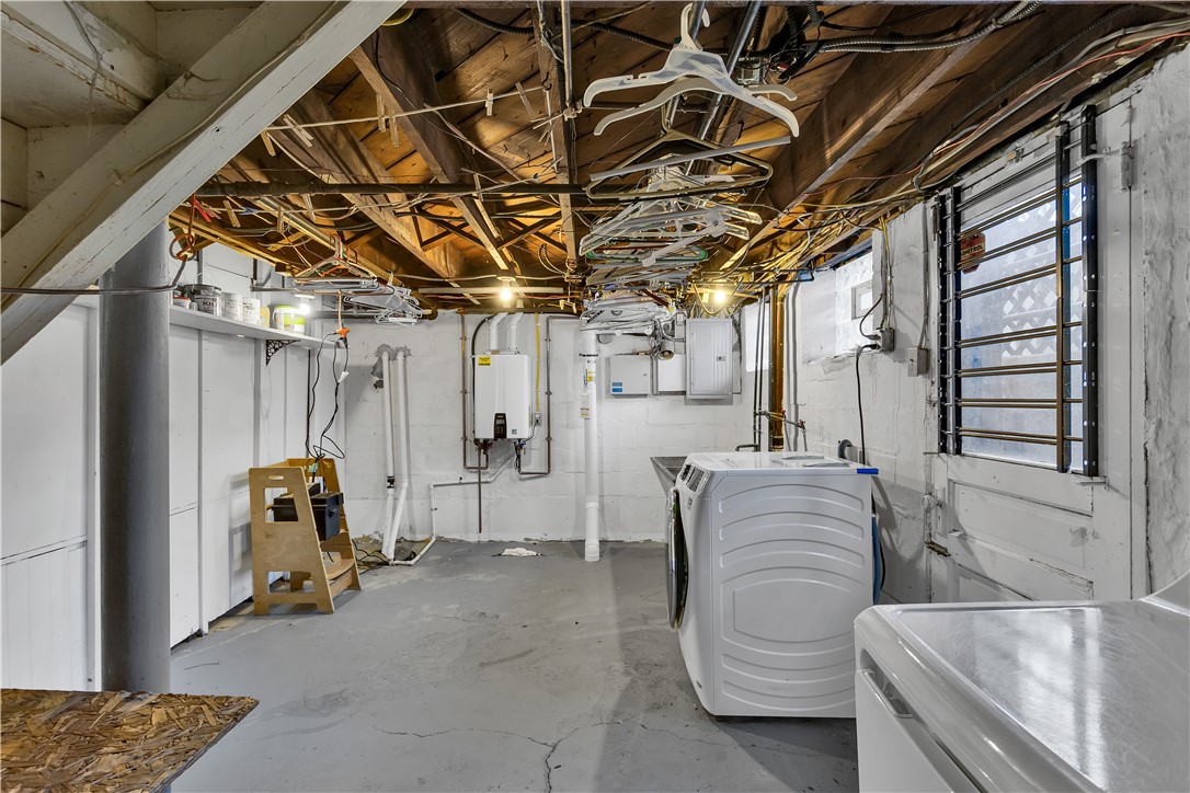 Point Breeze, Pennsylvania, 15208, United States, 4 Bedrooms Bedrooms, ,4 BathroomsBathrooms,Residential,For Sale,1990871