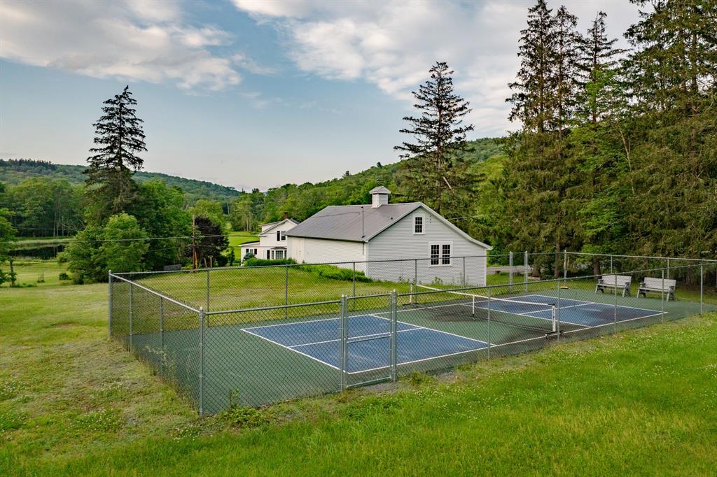 North Branch, New York, 12766, United States, 4 Bedrooms Bedrooms, ,3 BathroomsBathrooms,Residential,For Sale,1977100