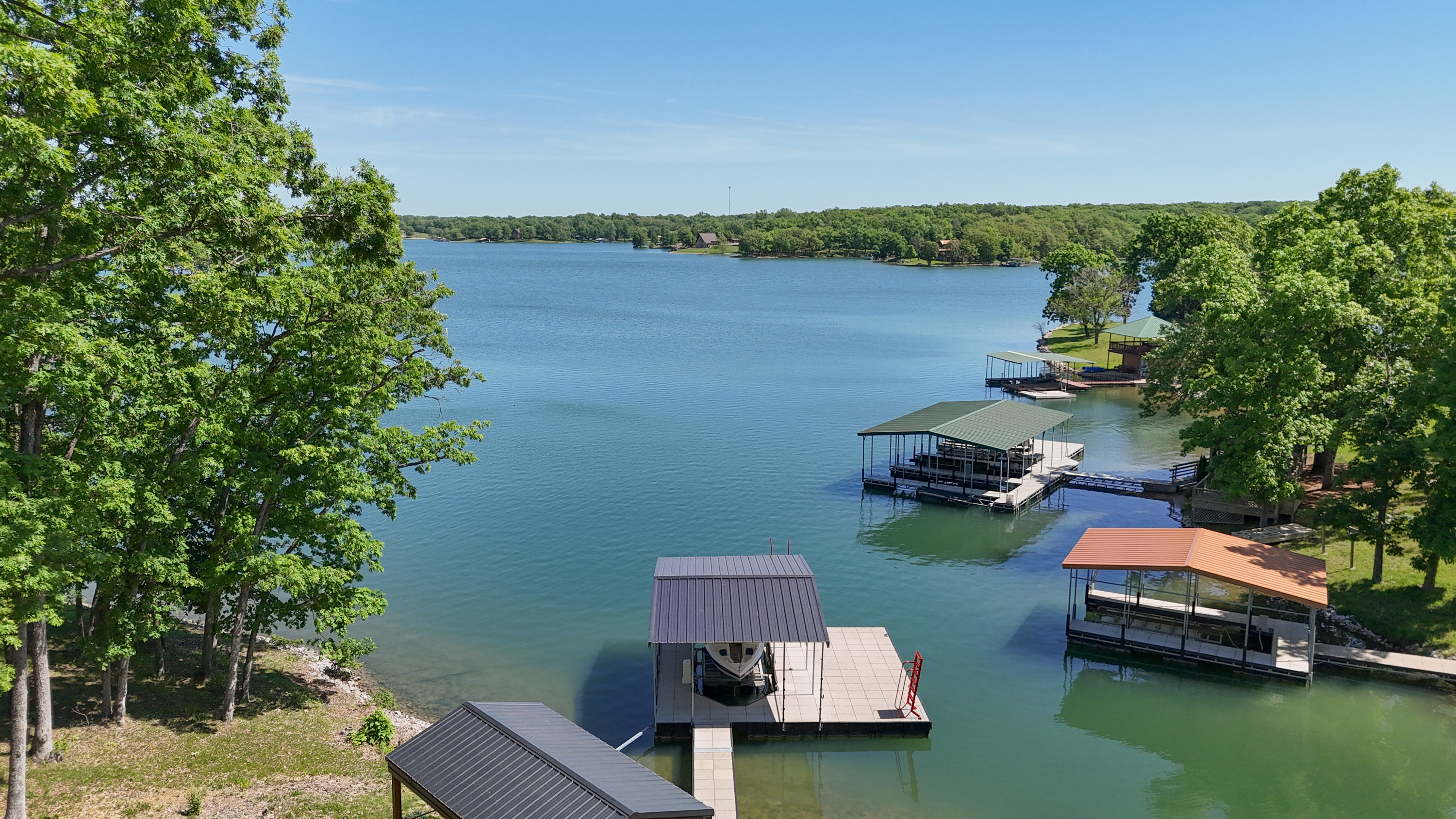Keytesville, Missouri, 65261, United States, 4 Bedrooms Bedrooms, ,3 BathroomsBathrooms,Residential,For Sale,2048618