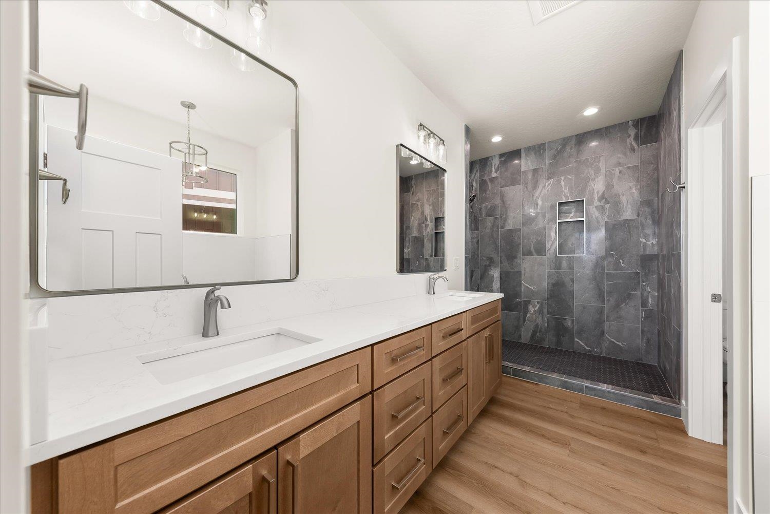 Spokane, Washington, 99208, United States, 4 Bedrooms Bedrooms, ,3 BathroomsBathrooms,Residential,For Sale,1826785