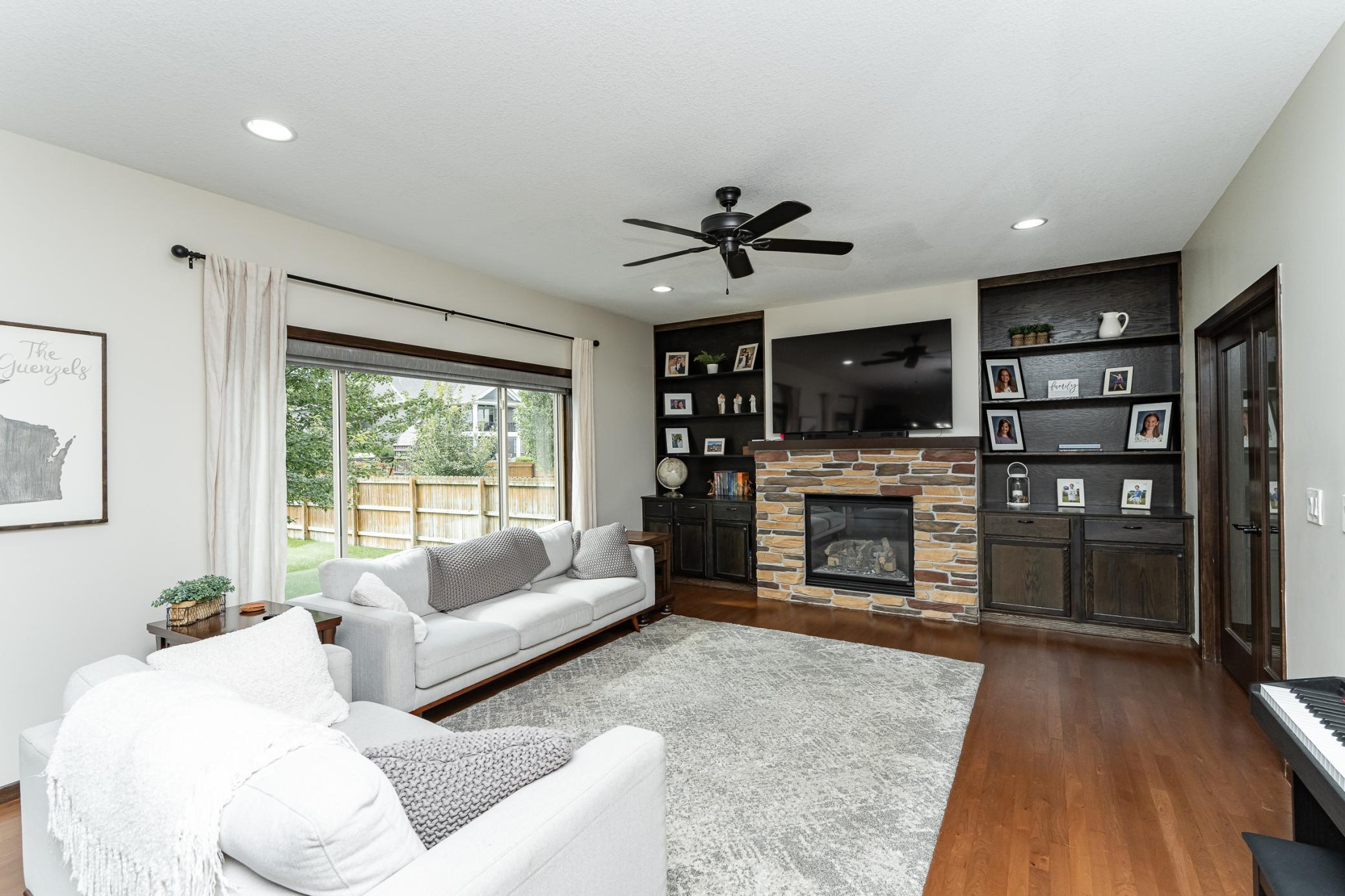 Rochester, Minnesota, 55902, United States, 4 Bedrooms Bedrooms, ,3 BathroomsBathrooms,Residential,For Sale,1940944