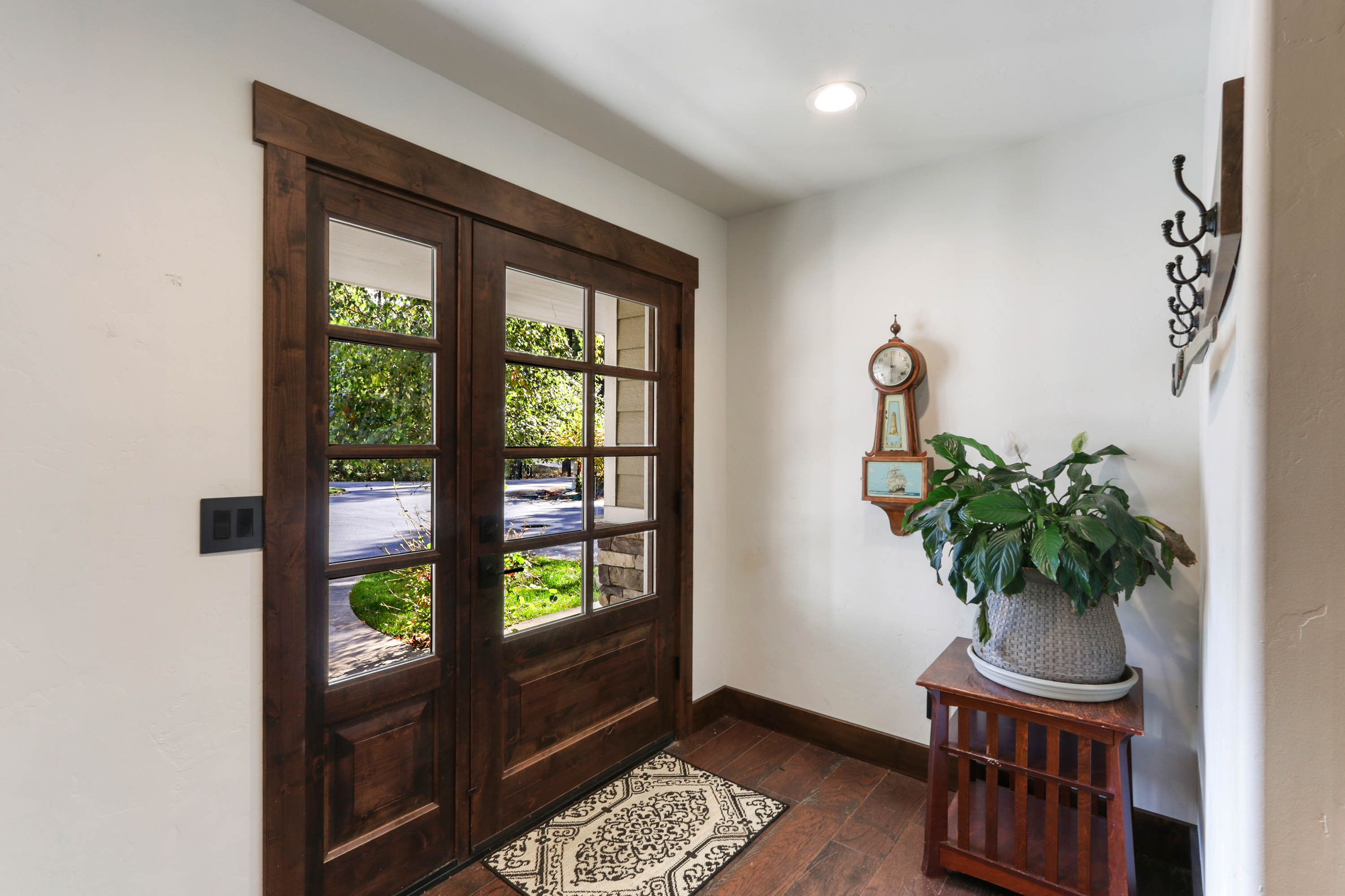 Sandpoint, Idaho, 83864, United States, 6 Bedrooms Bedrooms, ,8 BathroomsBathrooms,Residential,For Sale,1975419