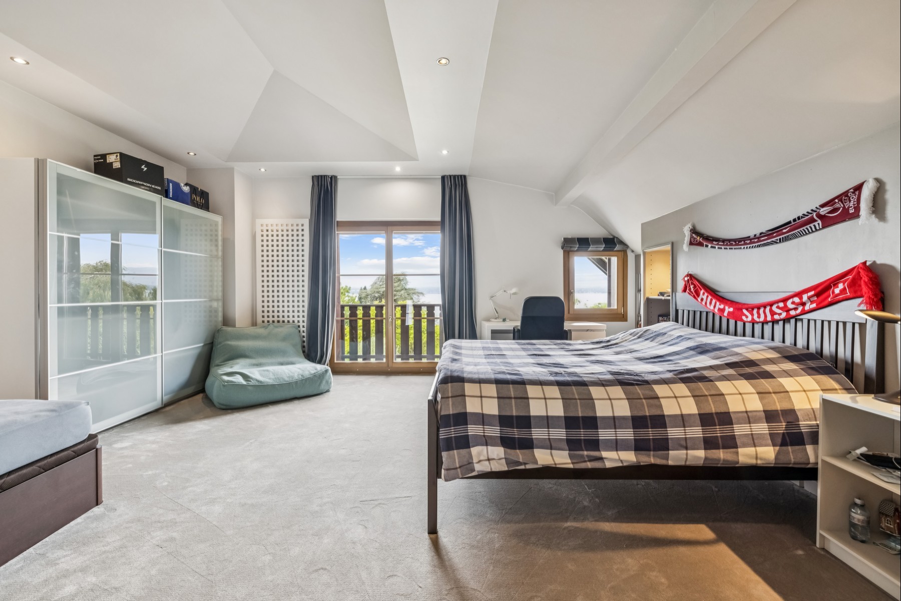  A fully renovated 19th-century farmhouse with a panoramic view of Lake Geneva - 物件實景