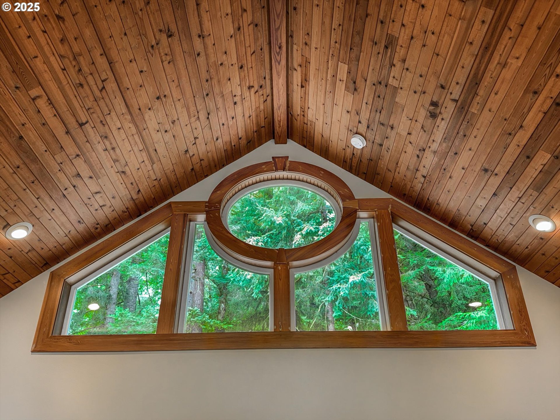 Sandy, Oregon, 97055, United States, 4 Bedrooms Bedrooms, ,3 BathroomsBathrooms,Residential,For Sale,1937237
