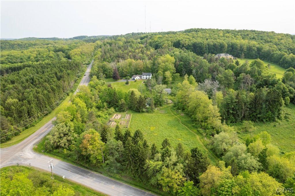 Jamesville, New York, 13078, United States, 4 Bedrooms Bedrooms, ,4 BathroomsBathrooms,Residential,For Sale,1829138