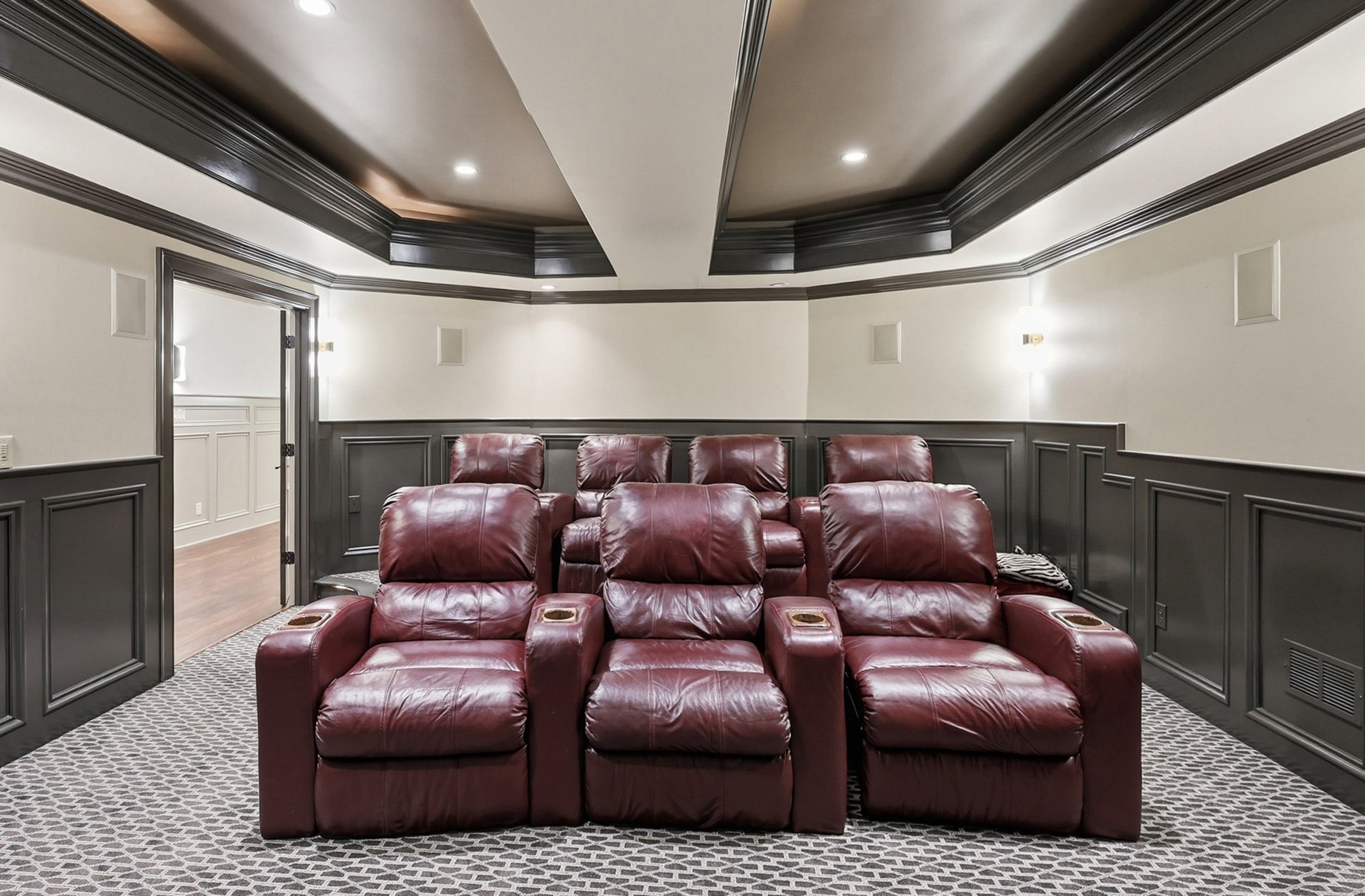  4848 Chelmsbury Lane - 物件實景