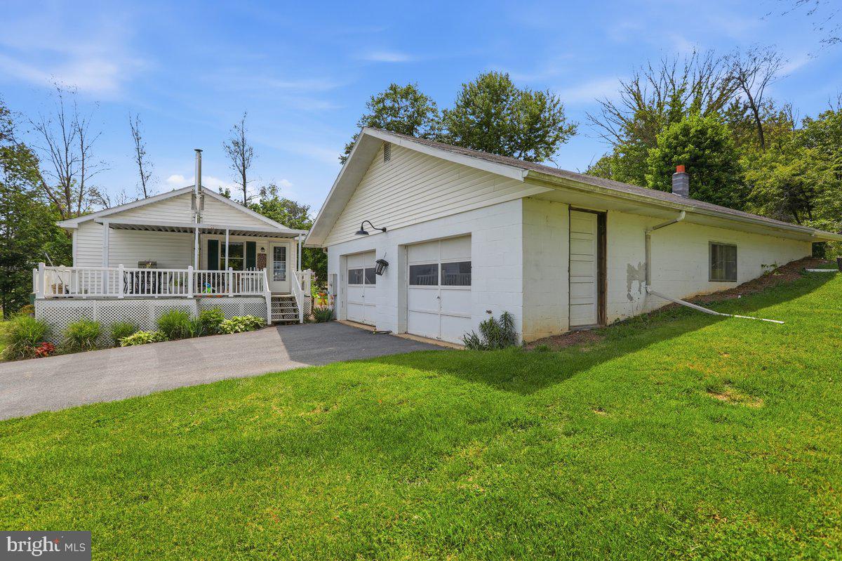 Hedgesville, West Virginia, 25427, United States, 3 Bedrooms Bedrooms, ,1 BathroomBathrooms,Residential,For Sale,2019331