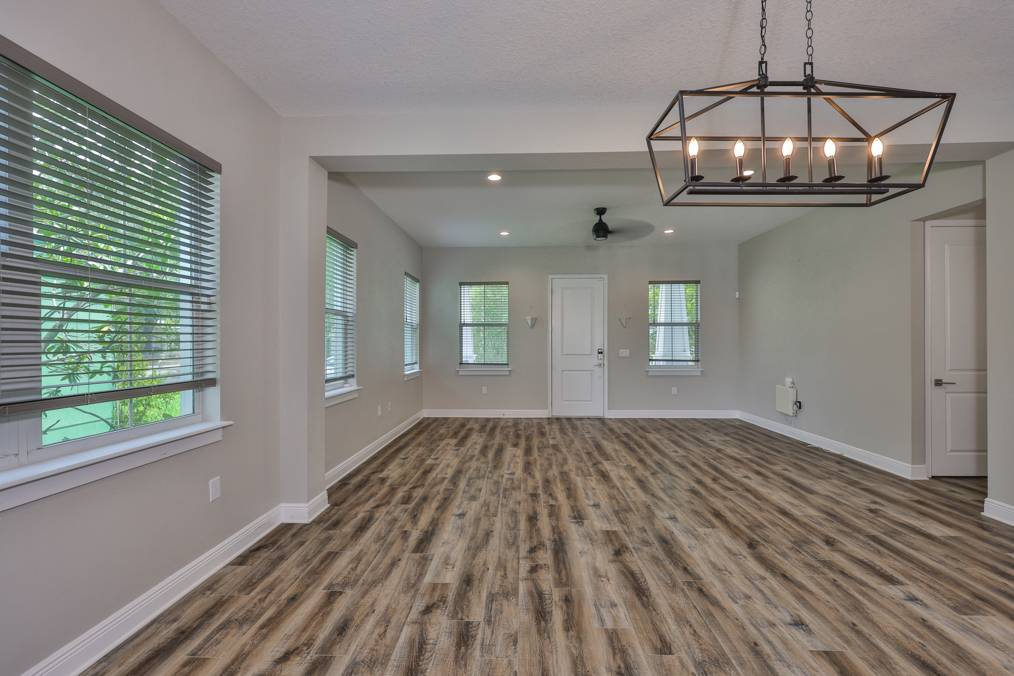 Tampa, Florida, 33603, United States, 3 Bedrooms Bedrooms, ,3 BathroomsBathrooms,Residential,For Sale,1855580