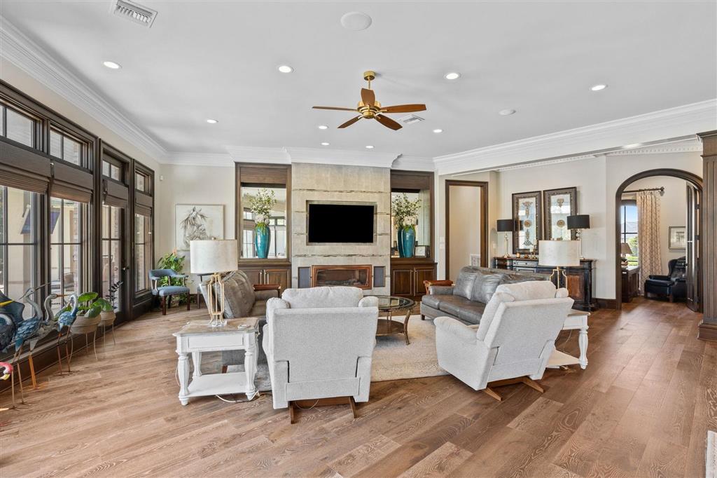 Lake Charles, Louisiana, 70605, United States, 5 Bedrooms Bedrooms, ,8 BathroomsBathrooms,Residential,For Sale,2017314
