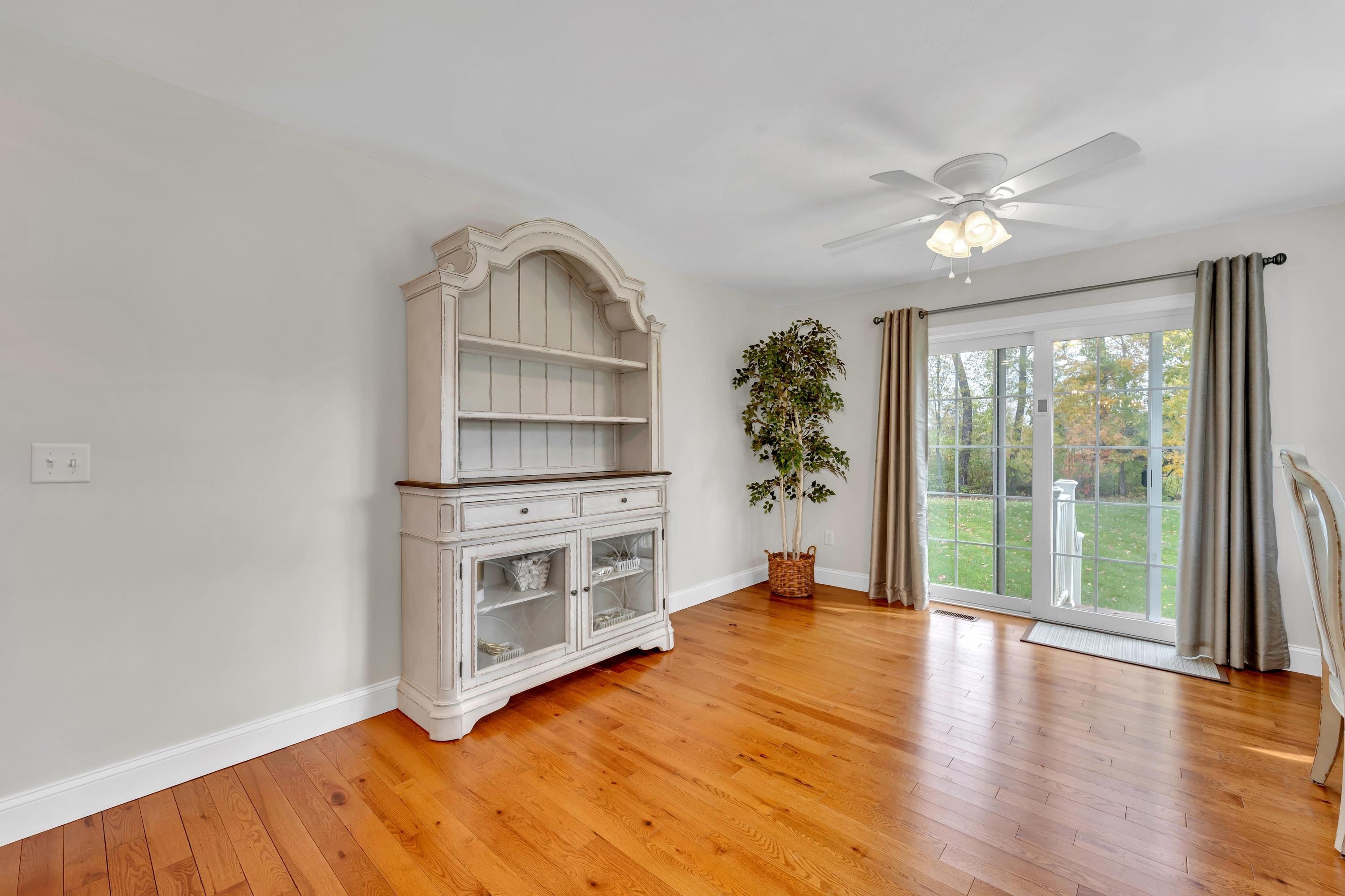 Brentwood, New Hampshire, 03833, United States, 2 Bedrooms Bedrooms, ,2 BathroomsBathrooms,Residential,For Sale,1976209