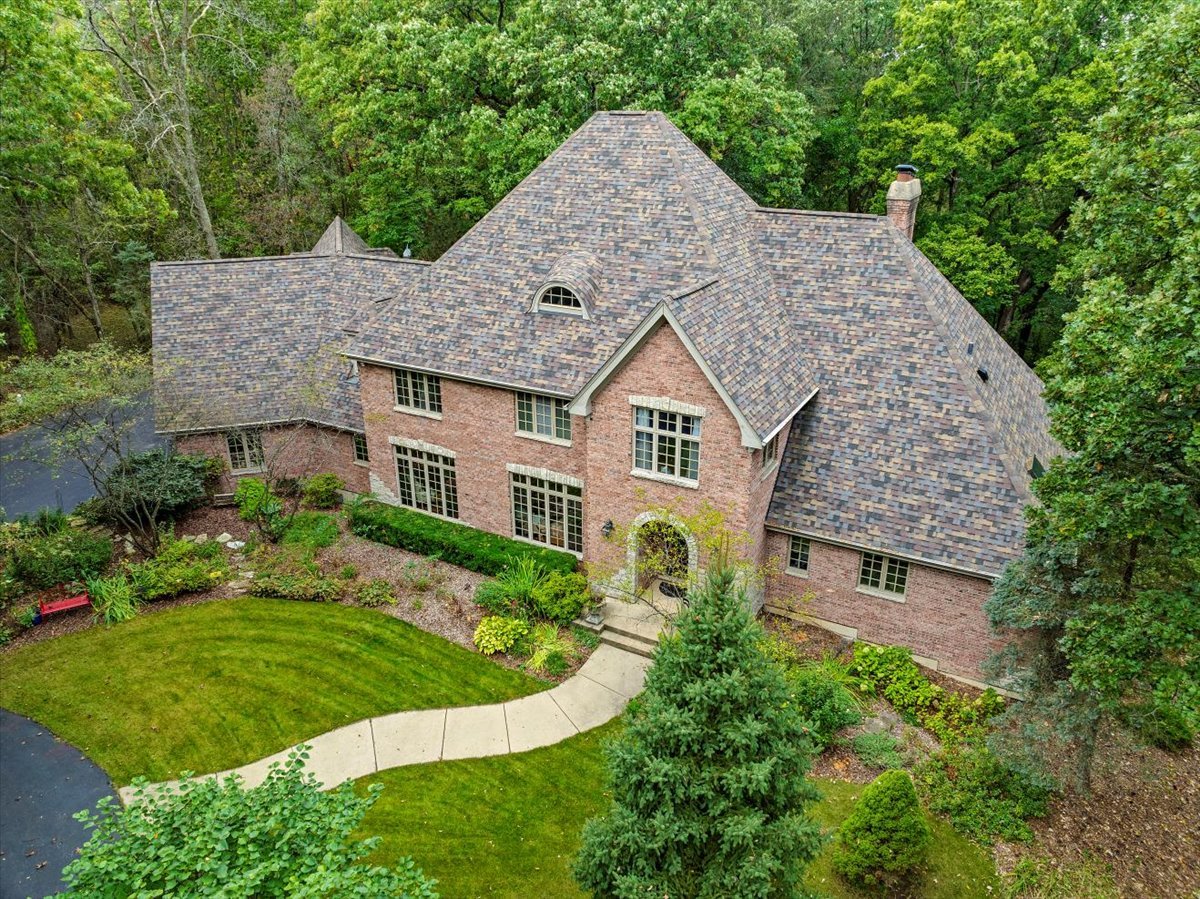 St. Charles, Illinois, 60175, United States, 4 Bedrooms Bedrooms, ,5 BathroomsBathrooms,Residential,For Sale,1848567
