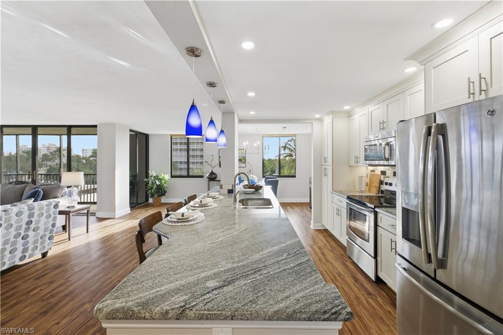 Naples, Florida, 34108, United States, 2 Bedrooms Bedrooms, ,2 BathroomsBathrooms,Residential,For Sale,2000770