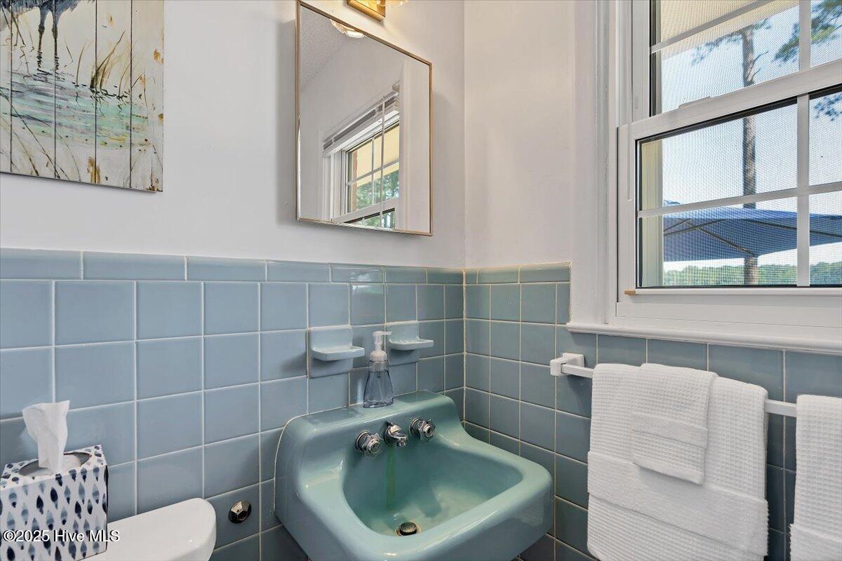 Whispering Pines, North Carolina, 28327, United States, 2 Bedrooms Bedrooms, ,2 BathroomsBathrooms,Residential,For Sale,1997179