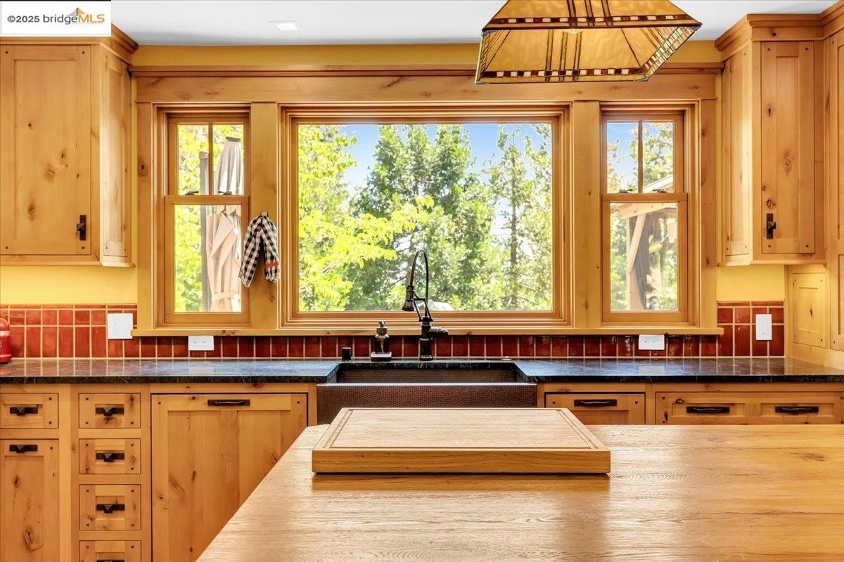 Twain Harte, California, 95383, United States, 4 Bedrooms Bedrooms, ,3 BathroomsBathrooms,Residential,For Sale,1908643