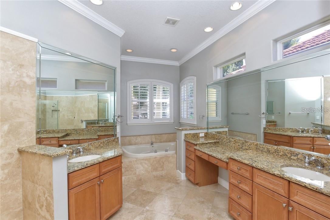 ORLANDO, Florida, 32836, United States, 5 Bedrooms Bedrooms, ,6 BathroomsBathrooms,Residential,For Sale,1983203