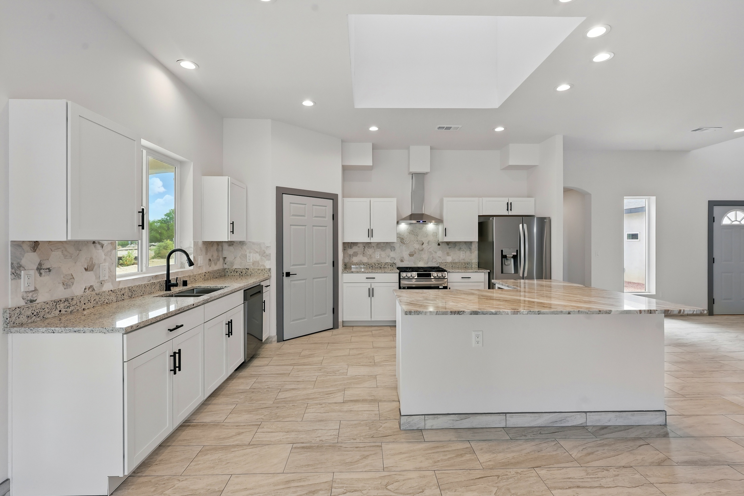 Los Lunas, New Mexico, 87031, United States, 4 Bedrooms Bedrooms, ,2 BathroomsBathrooms,Residential,For Sale,1943131