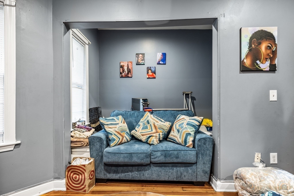 Boston, Massachusetts, 02124, United States, 11 Bedrooms Bedrooms, ,3 BathroomsBathrooms,Residential,For Sale,1978418