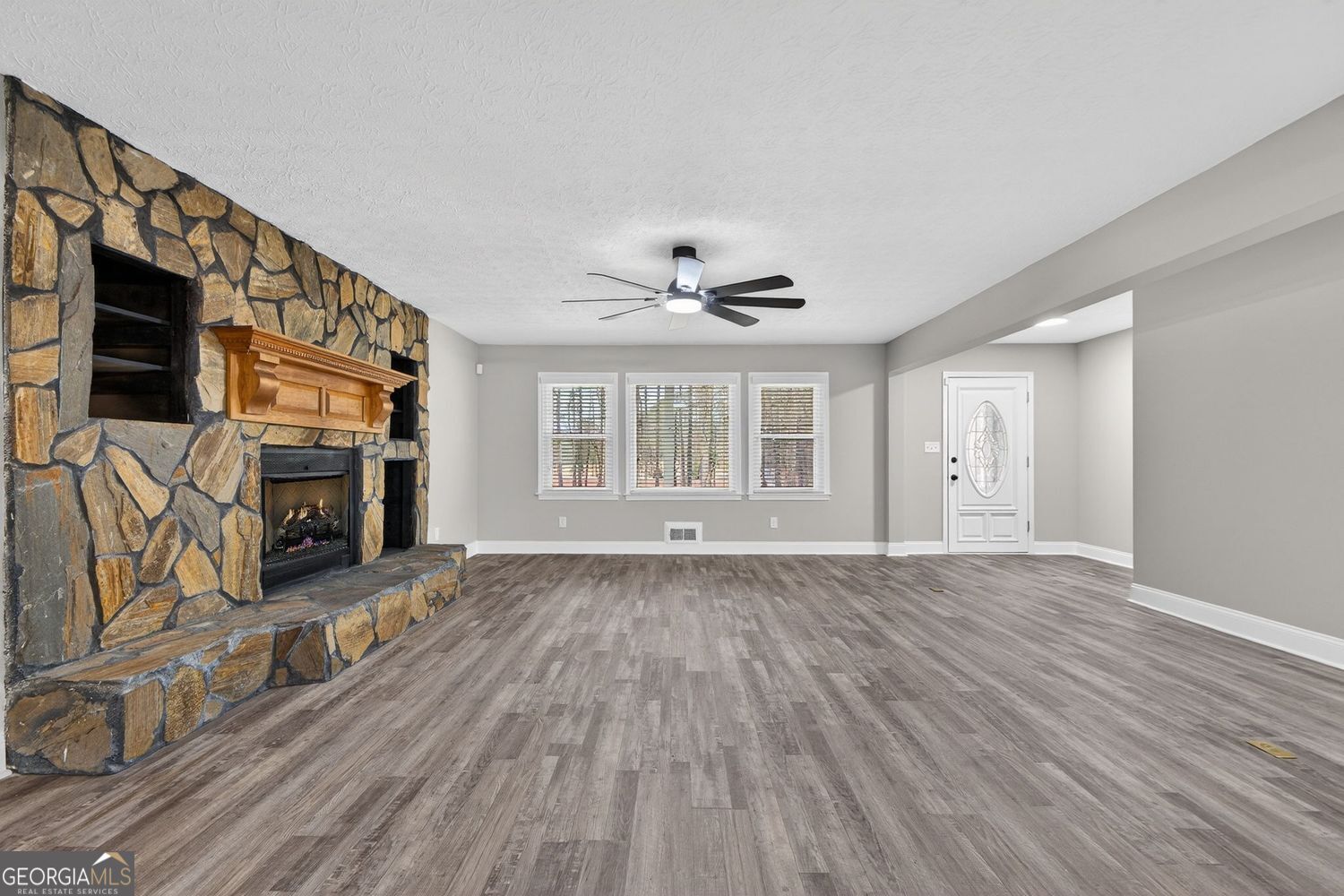 Fayetteville, Georgia, 30215, United States, 4 Bedrooms Bedrooms, ,2 BathroomsBathrooms,Residential,For Sale,2013140