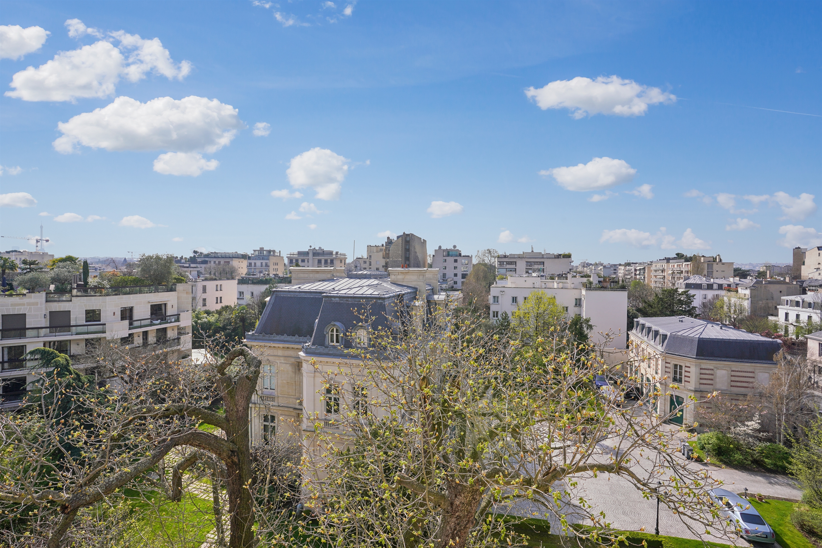  Exclusive – Apartment with Terrace – Neuilly-sur-Seine – Near the Bois - 物件實景