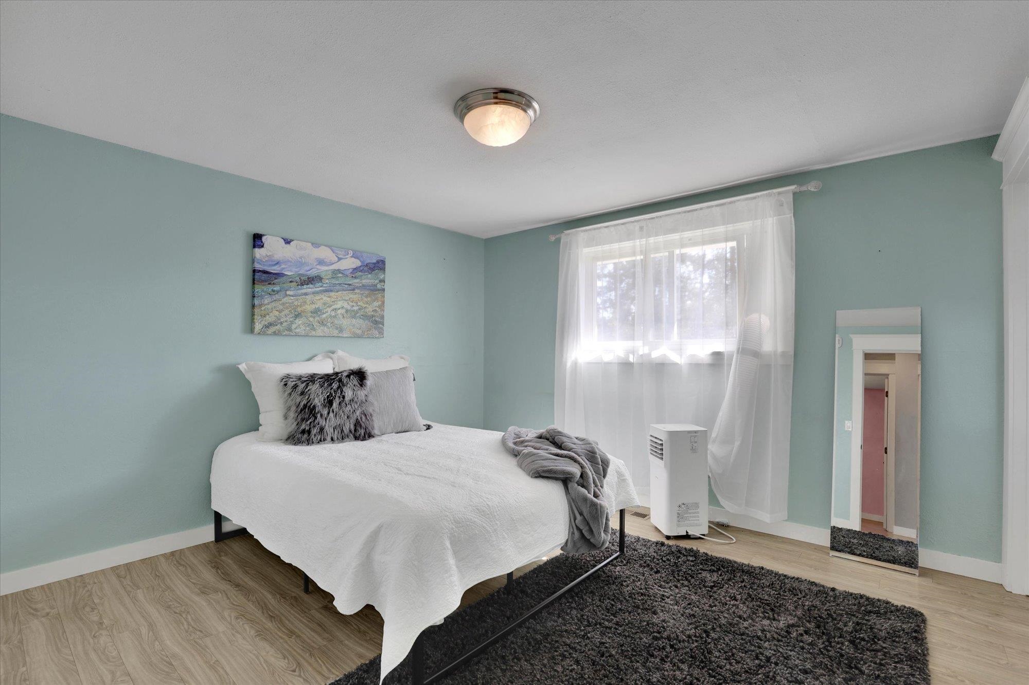 Mead, Washington, 99021, United States, 6 Bedrooms Bedrooms, ,3 BathroomsBathrooms,Residential,For Sale,1958324