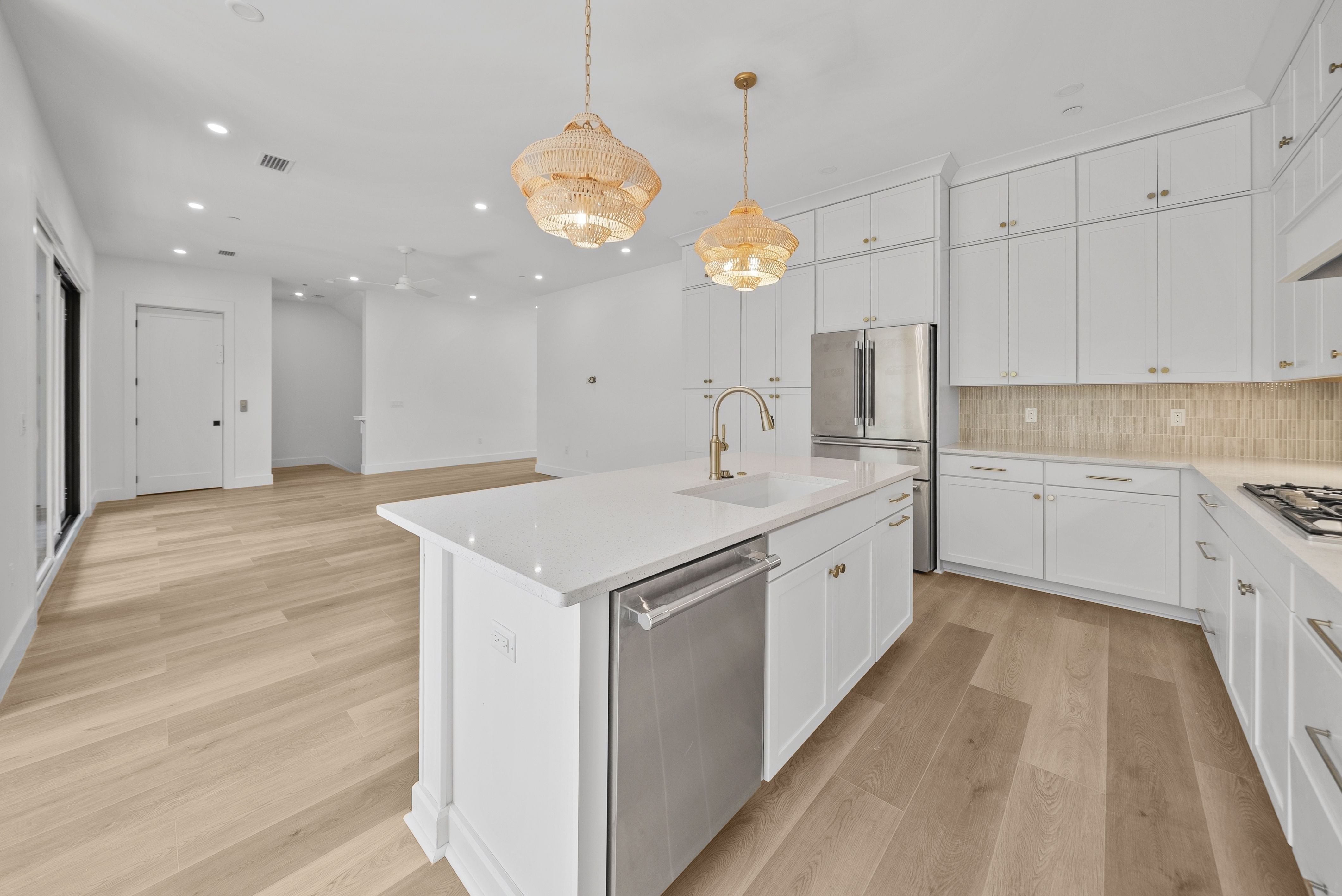  Luxury Townhome Portfolio with Rooftop Retreat Near Draper Lake and Beach Access - 物件實景