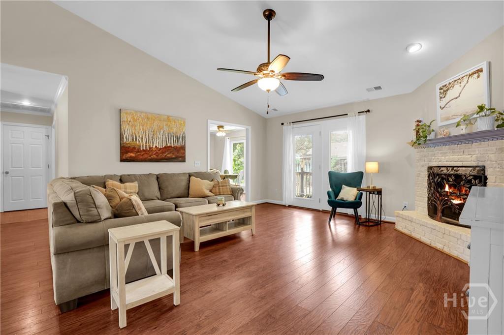 Savannah, Georgia, 31410, United States, 3 Bedrooms Bedrooms, ,2 BathroomsBathrooms,Residential,For Sale,1921952