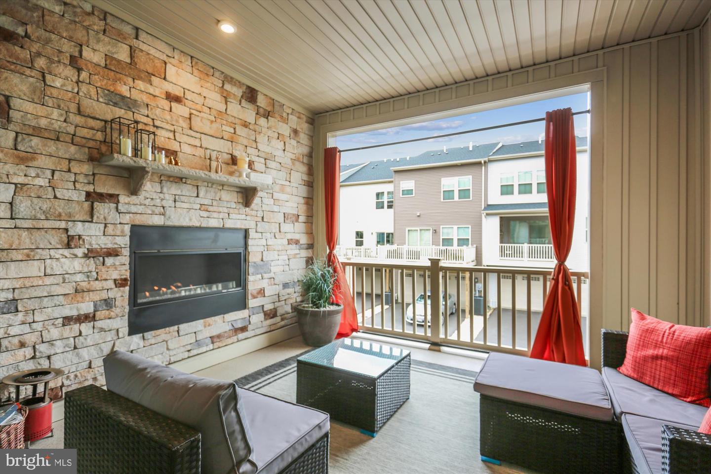 Frederick, Maryland, 21703, United States, 3 Bedrooms Bedrooms, ,3 BathroomsBathrooms,Residential,For Sale,1973217