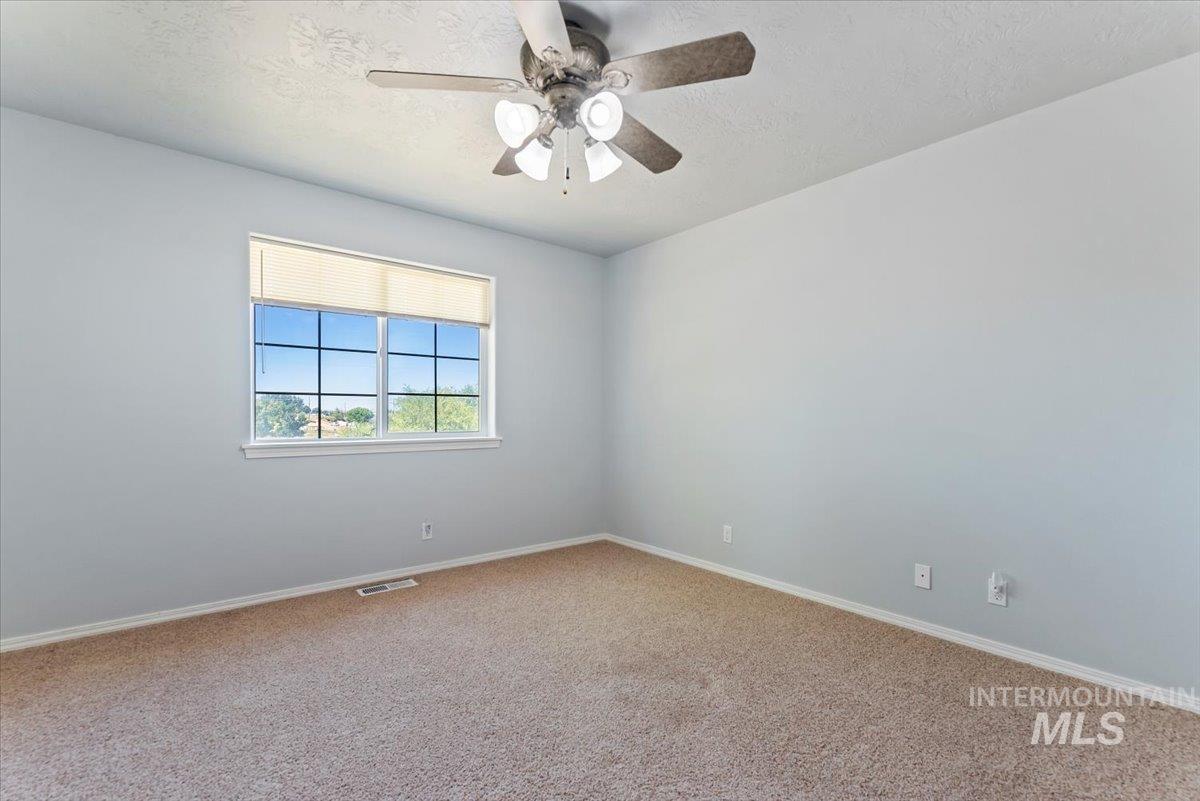 New Plymouth, Idaho, 83655-5457, United States, 5 Bedrooms Bedrooms, ,Residential,For Sale,1918304