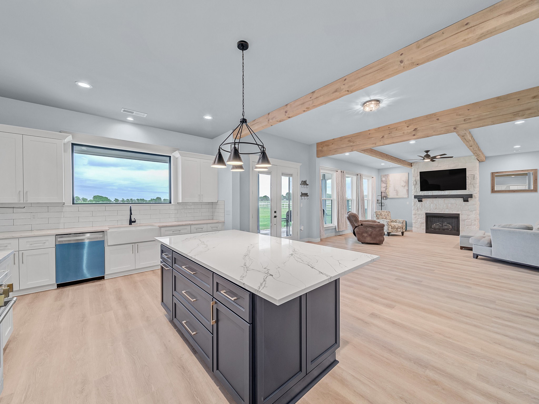 Krum, Texas, 76249, United States, 5 Bedrooms Bedrooms, ,4 BathroomsBathrooms,Residential,For Sale,1795131