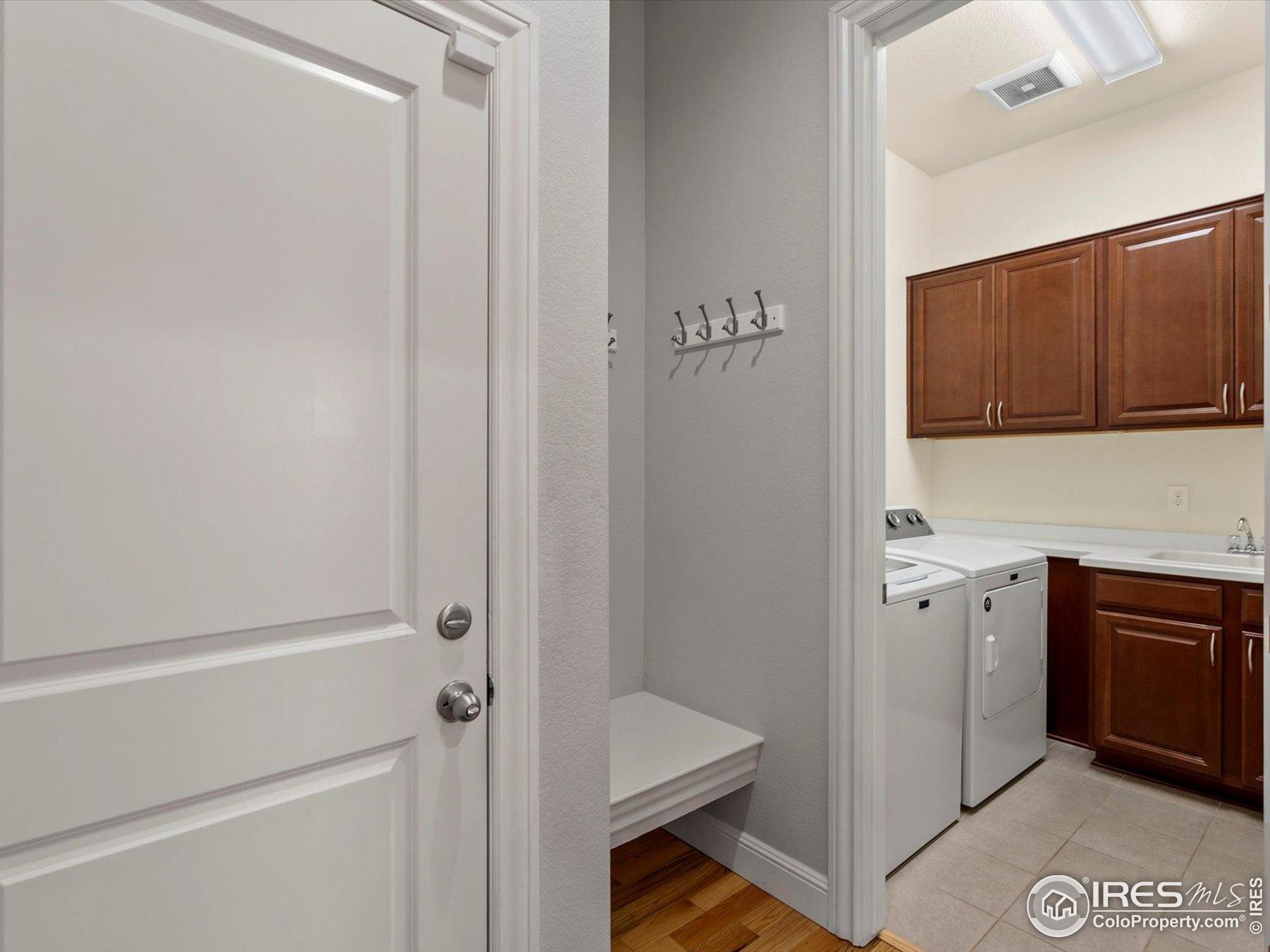 Arvada, Colorado, 80007, United States, 3 Bedrooms Bedrooms, ,2 BathroomsBathrooms,Residential,For Sale,1916869