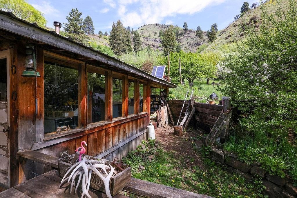 Riggins, Idaho, 83549, United States, 2 Bedrooms Bedrooms, ,1 BathroomBathrooms,Residential,For Sale,1825339