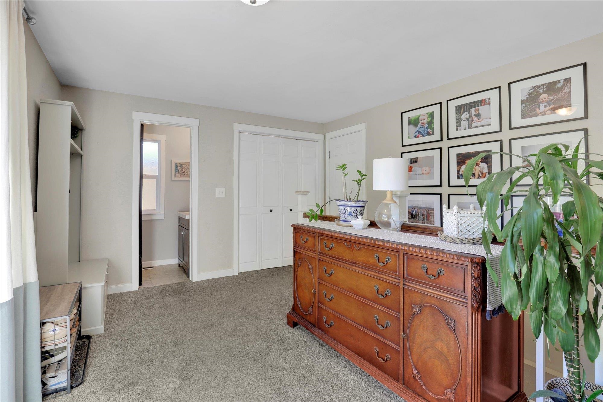 Spokane Valley, Washington, 99216, United States, 4 Bedrooms Bedrooms, ,3 BathroomsBathrooms,Residential,For Sale,1927363