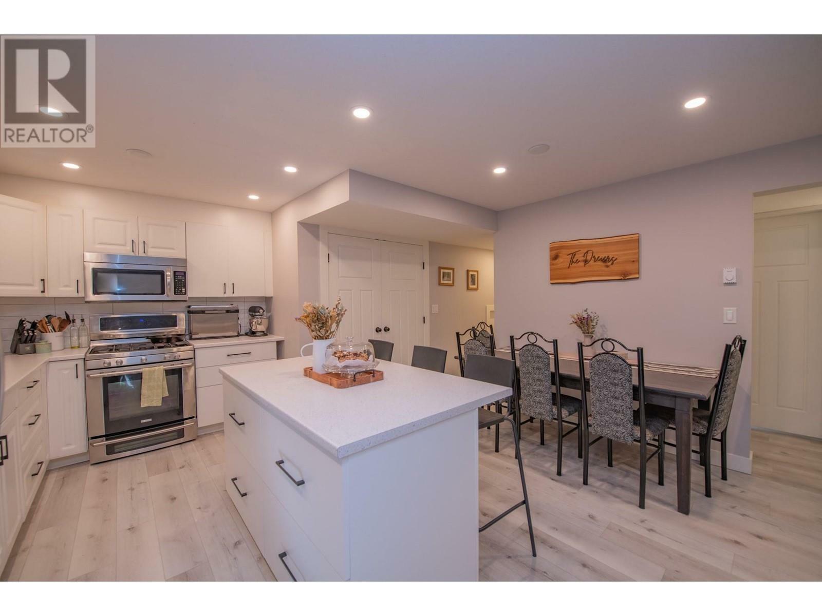 ARMSTRONG, British Columbia, V4Y 0X9, CA, 6 Bedrooms Bedrooms, ,3 BathroomsBathrooms,Residential,For Sale,1838697