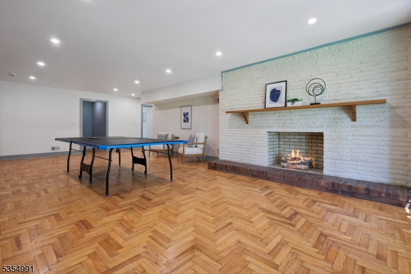 South Orange Village Twp., New Jersey, 07079, United States, 5 Bedrooms Bedrooms, ,4 BathroomsBathrooms,Residential,For Sale,1940447