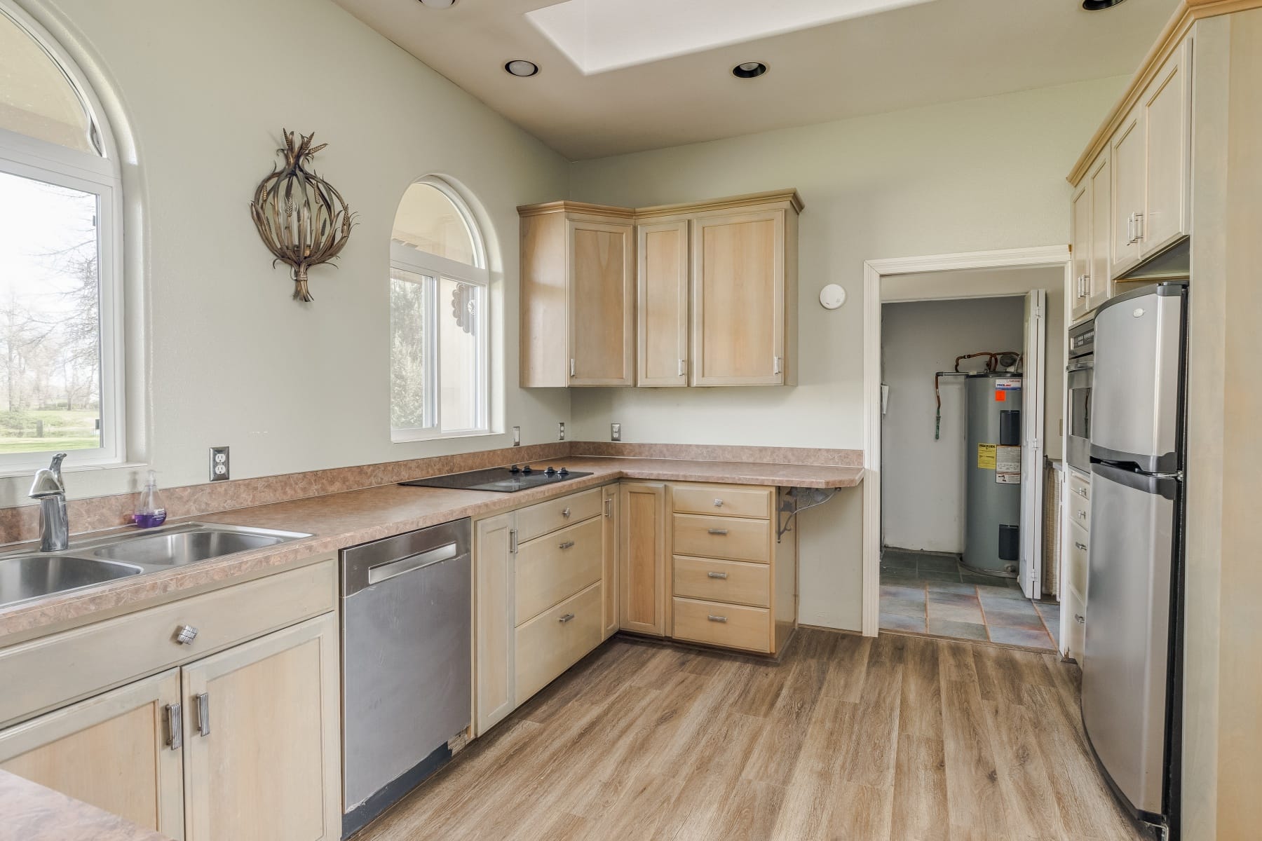  19330 NW GILLIHAN RD Portland, OR 97231 - 物件實景