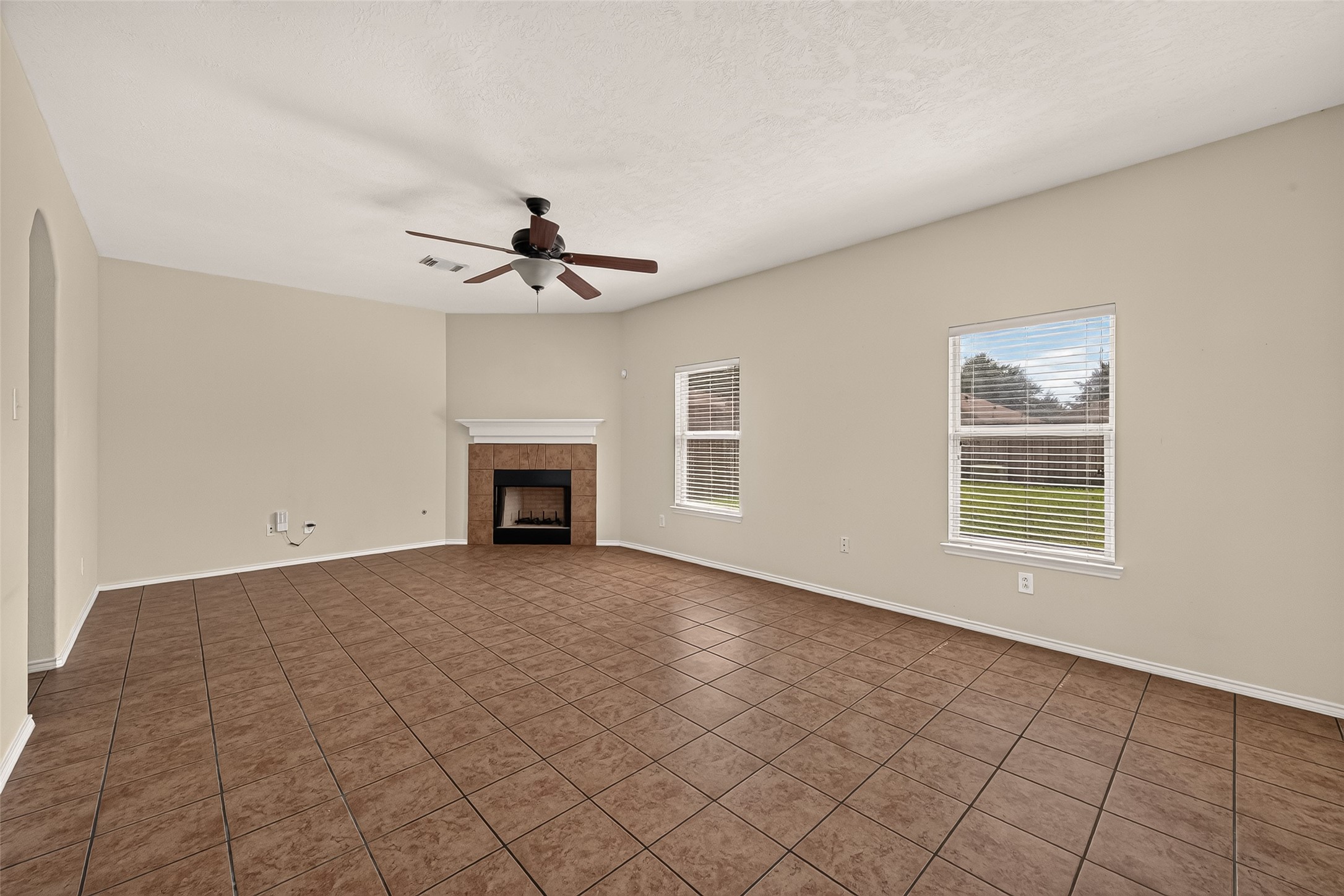  22331 Bellow Glen Drive - 物件實景