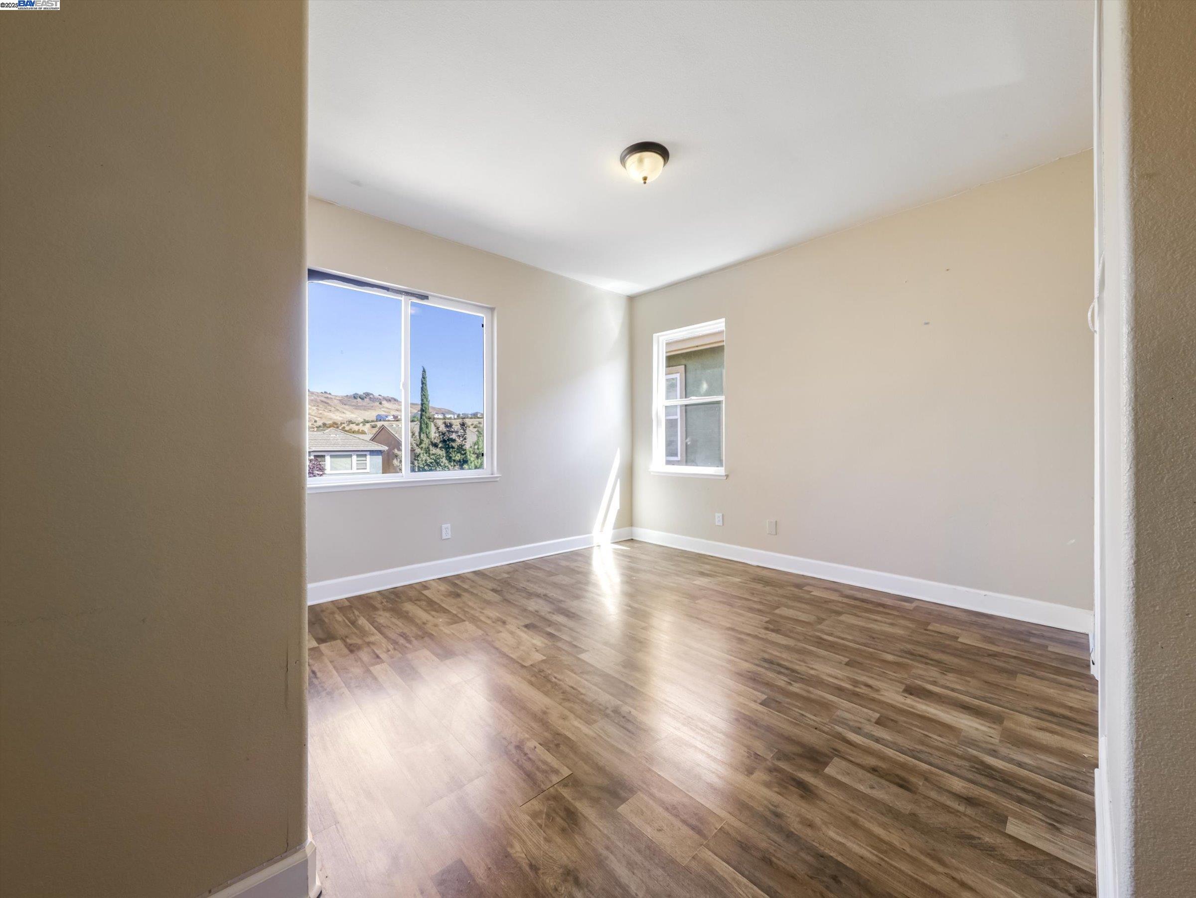 Vallejo, California, 94591, United States, 5 Bedrooms Bedrooms, ,5 BathroomsBathrooms,Residential,For Sale,2002289