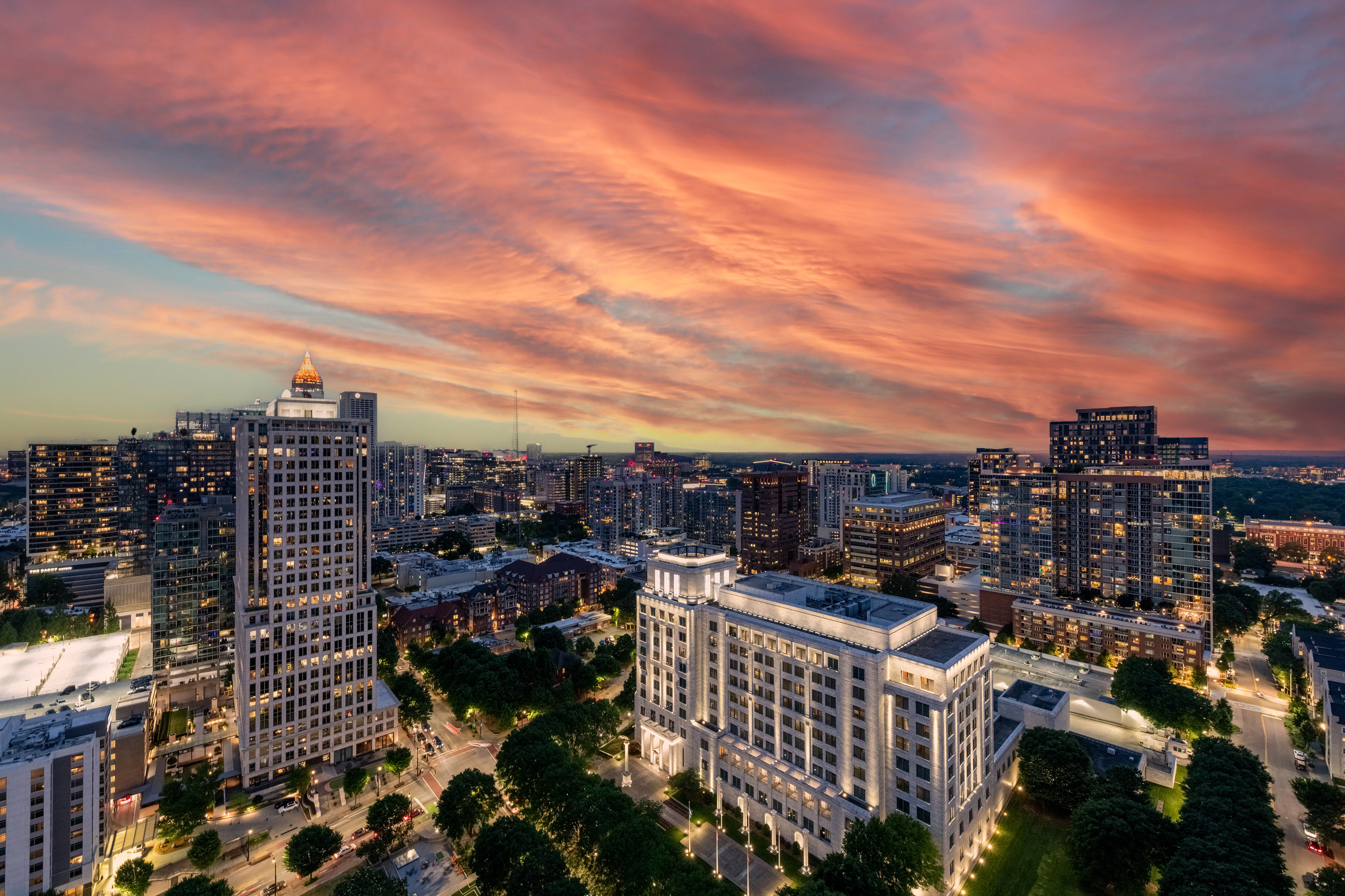  Exceptional Three Bedroom Plus Den Atop The Coveted Loews Hotel - 物件實景