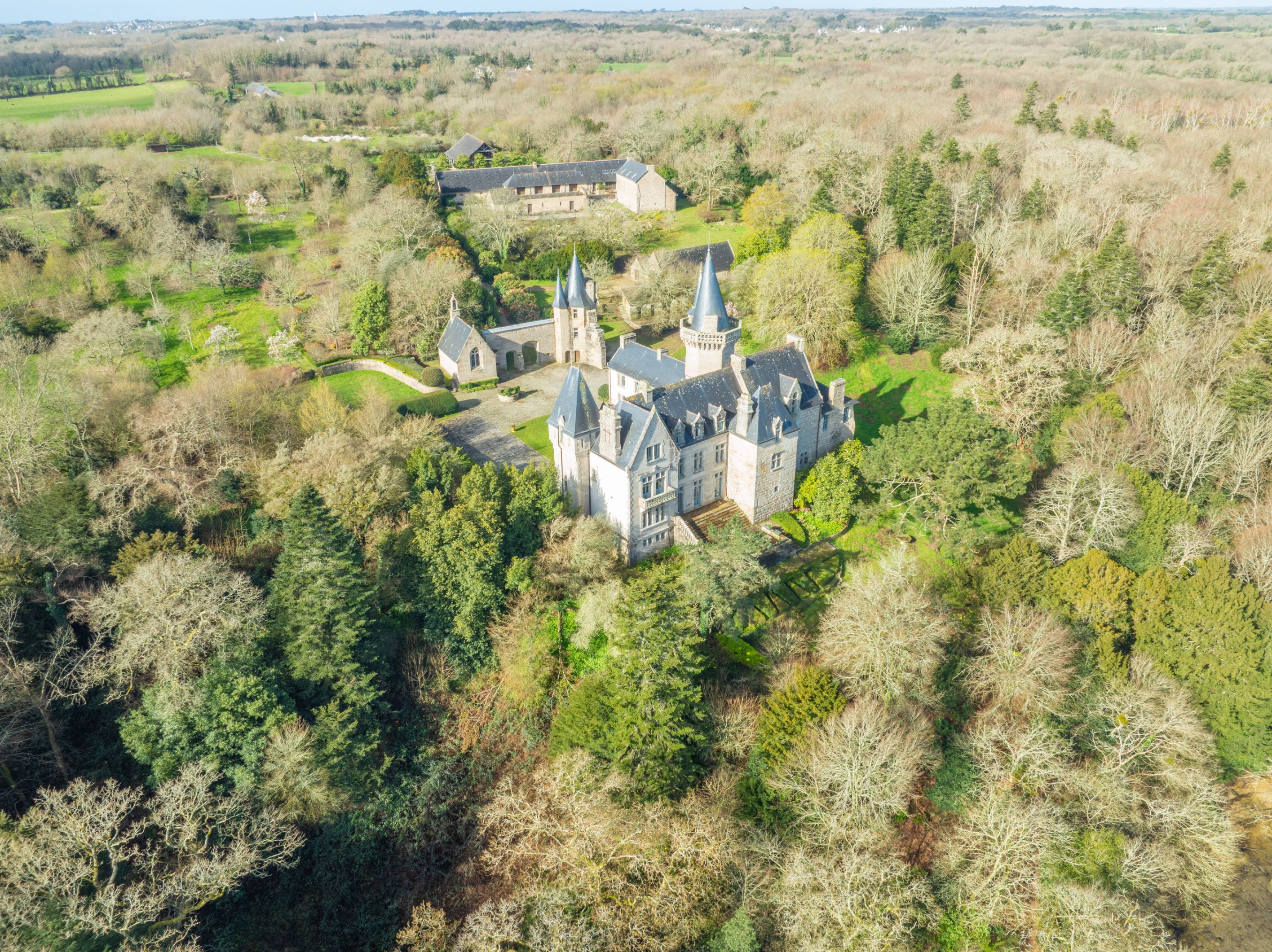  EXCLUSIVE LISTING ; Brittany – Névez ; Renovated château with outbuildings, ove… - 物件實景