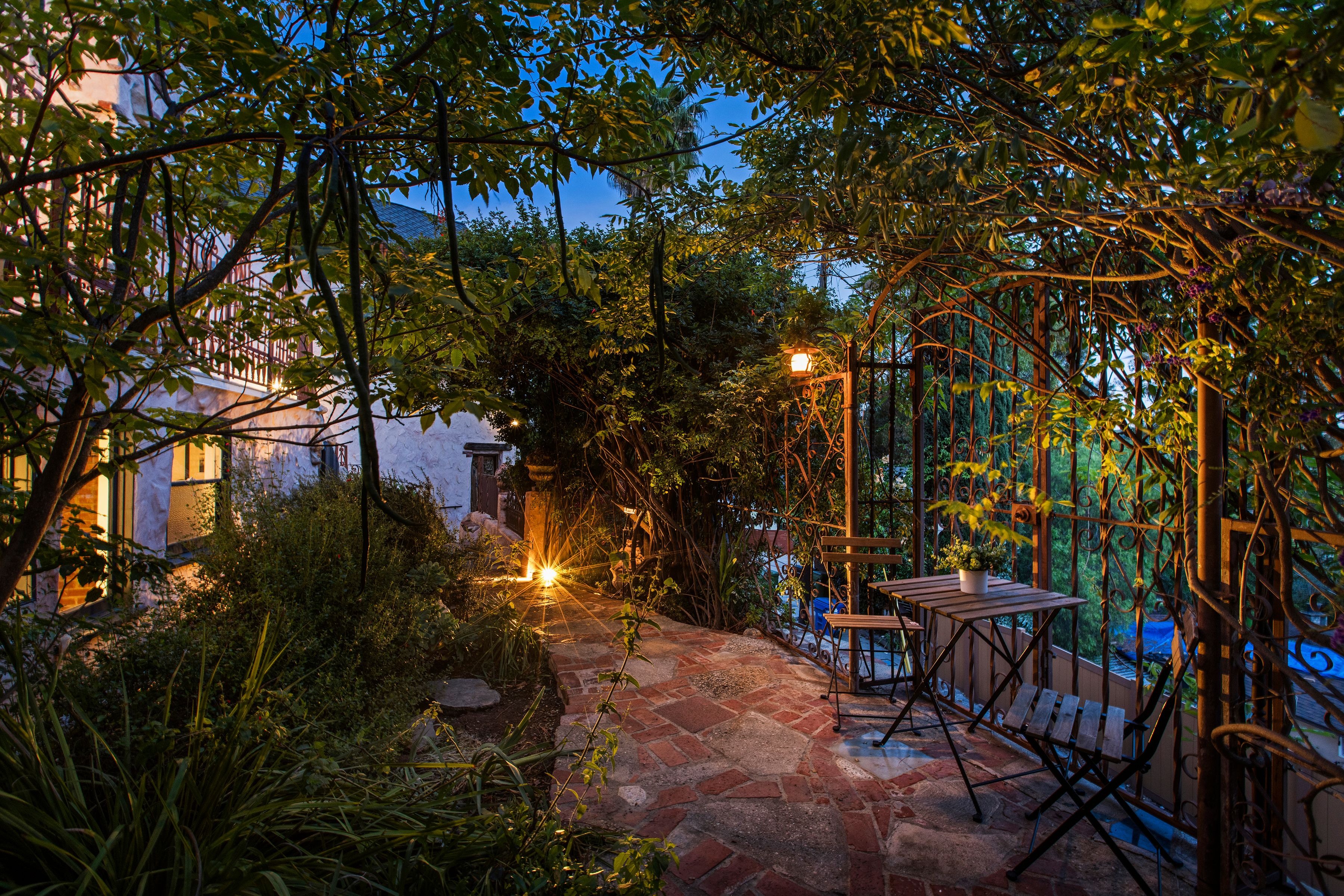  A Storybook Compound - 物件實景