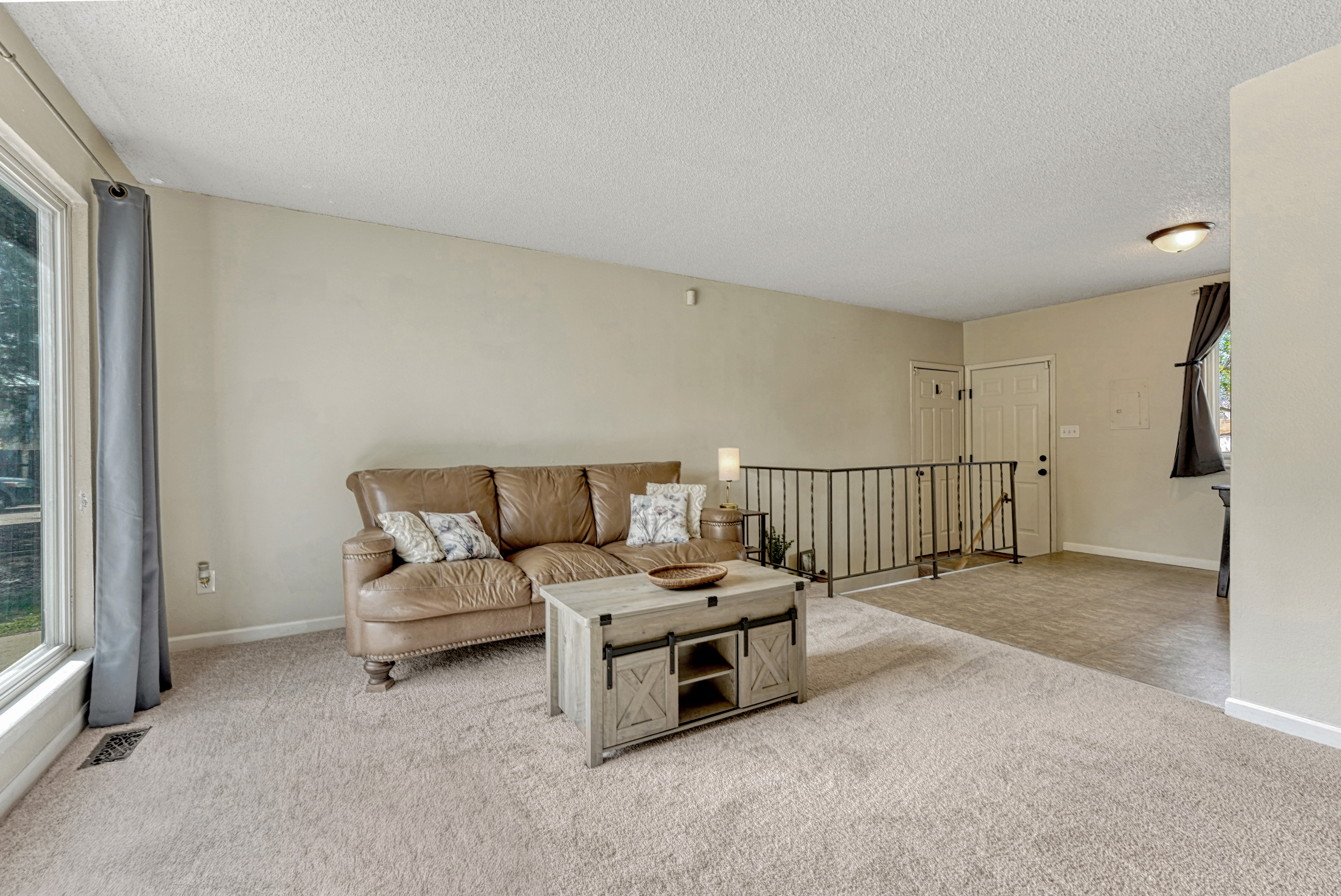  Move-In Ready Ranch Home with 6 Bedrooms in Southburough - 物件實景