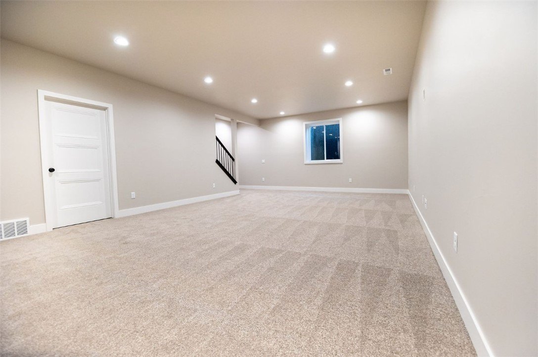 Billings, Montana, 59106, United States, 5 Bedrooms Bedrooms, ,4 BathroomsBathrooms,Residential,For Sale,1974631