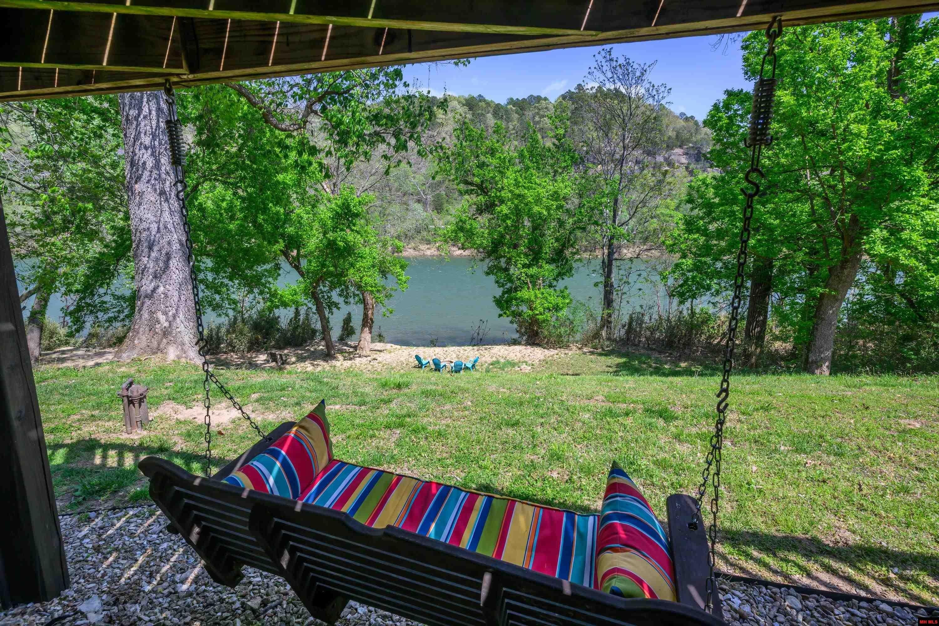 Norfork, Arkansas, 72658, United States, 3 Bedrooms Bedrooms, ,3 BathroomsBathrooms,Residential,For Sale,1921942